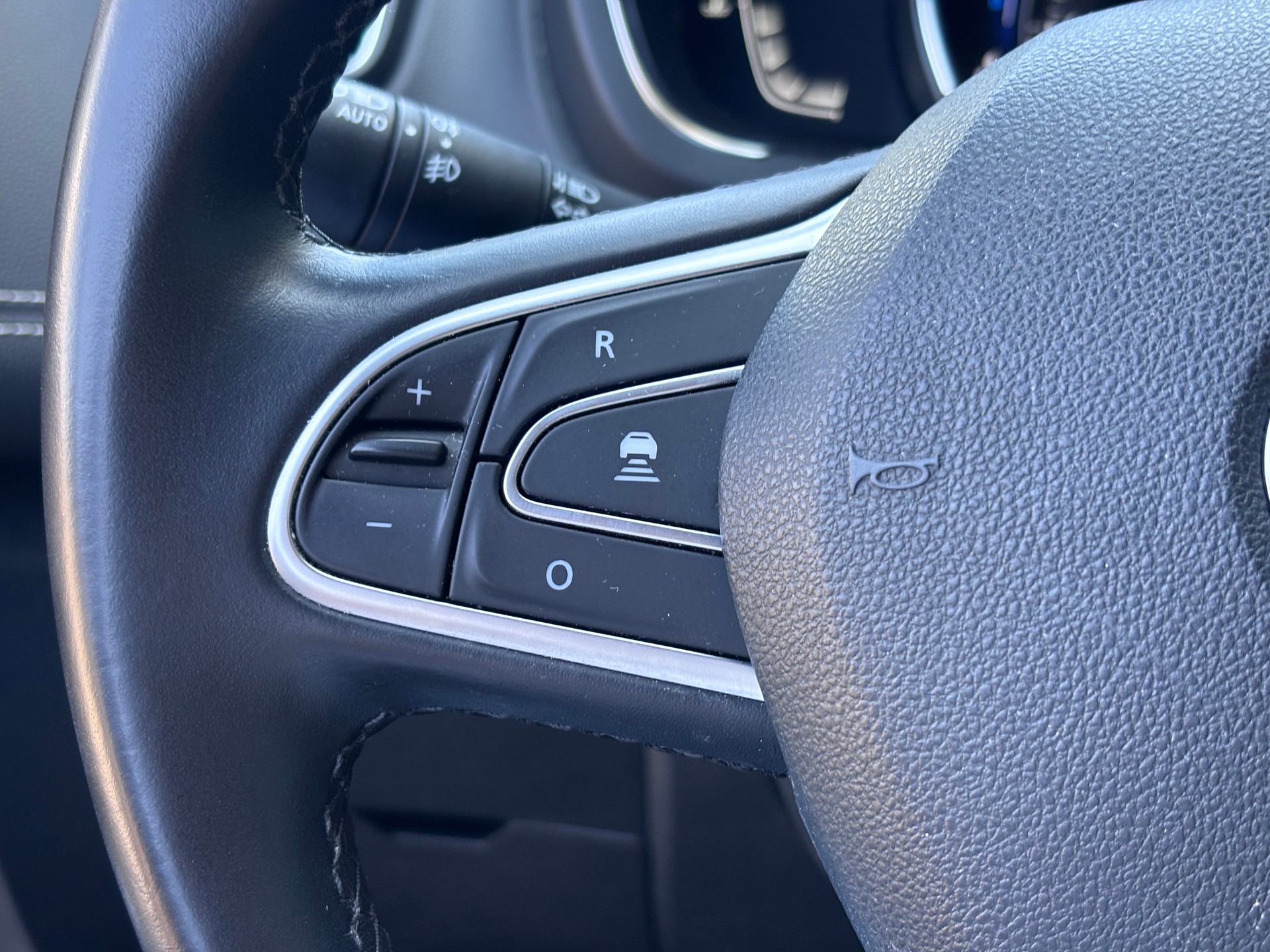 RENAULT Grand Scénic 1.5 dCi Bose EDC *7 places*-image-19