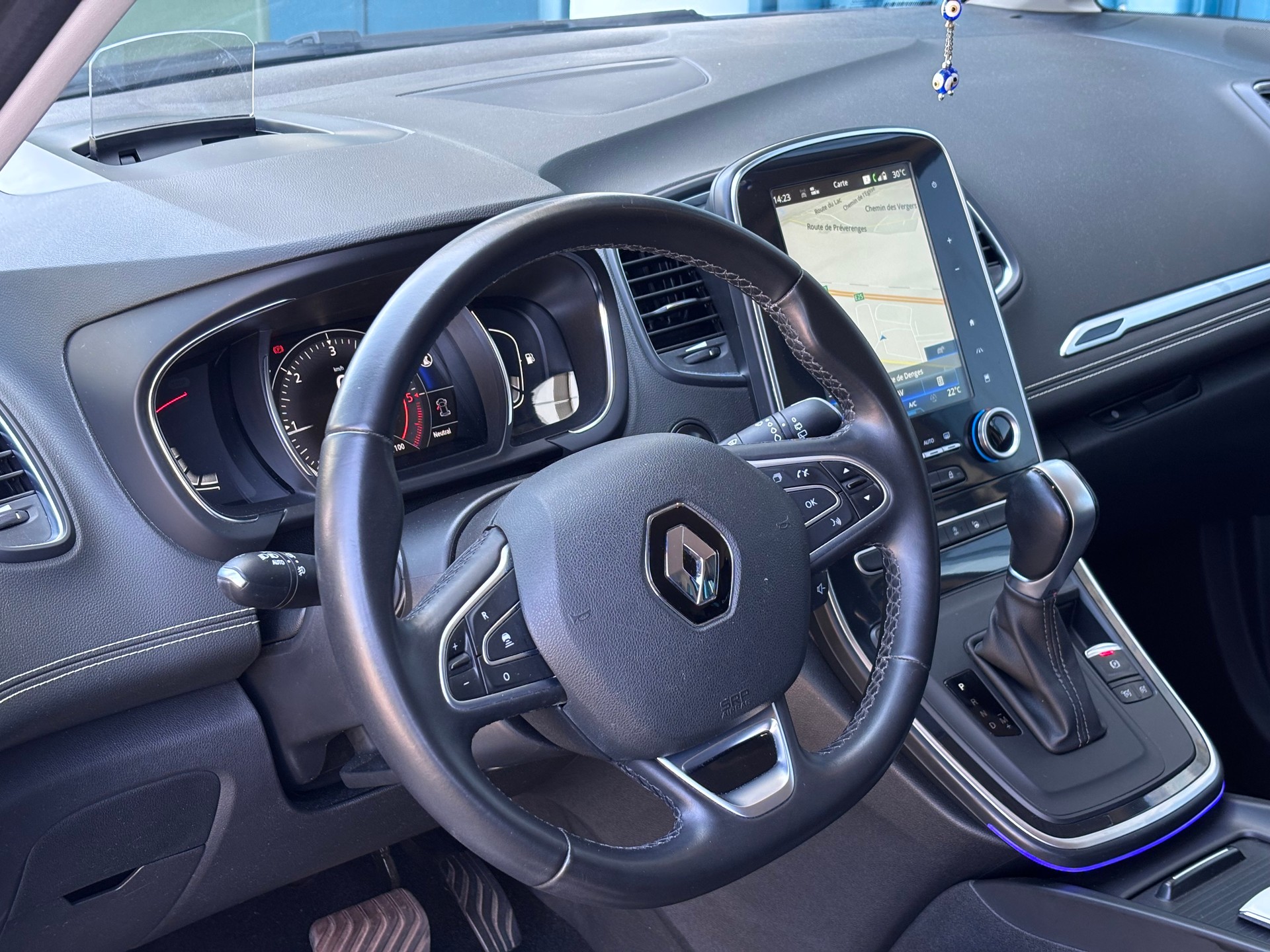 RENAULT Grand Scénic 1.5 dCi Bose EDC *7 places*-image-16