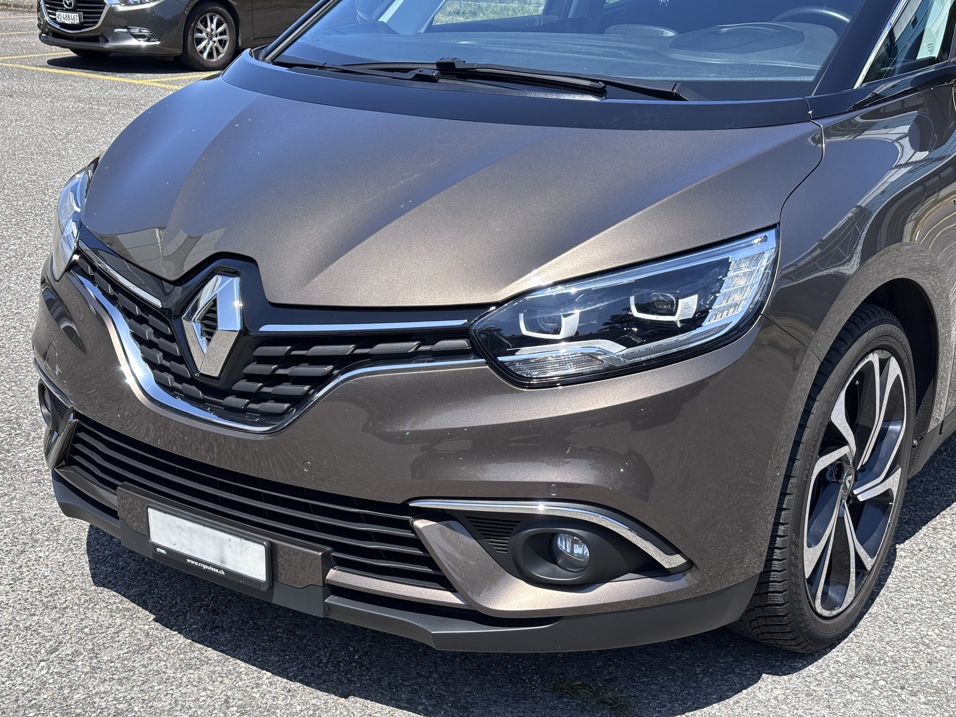 RENAULT Grand Scénic 1.5 dCi Bose EDC *7 places*-image-2