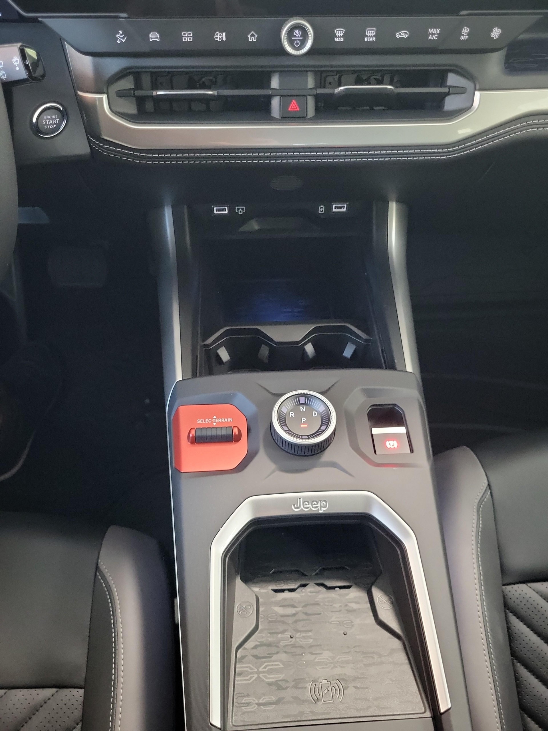 JEEP NEW Compass First Edition - Full Electric - Ruote invernali incluse - Leasing da 1,99%!!-image-16