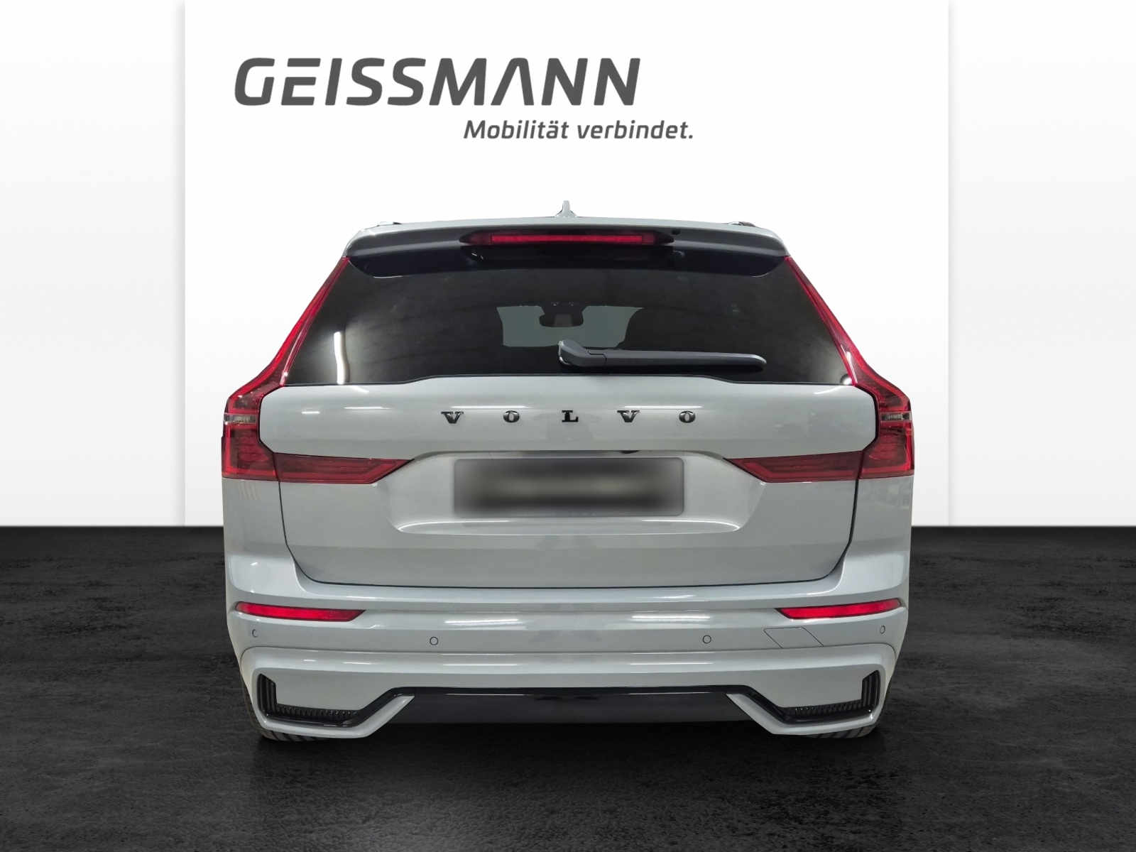 VOLVO XC60 2.0 B5 MH Black Edition AWD-image-5