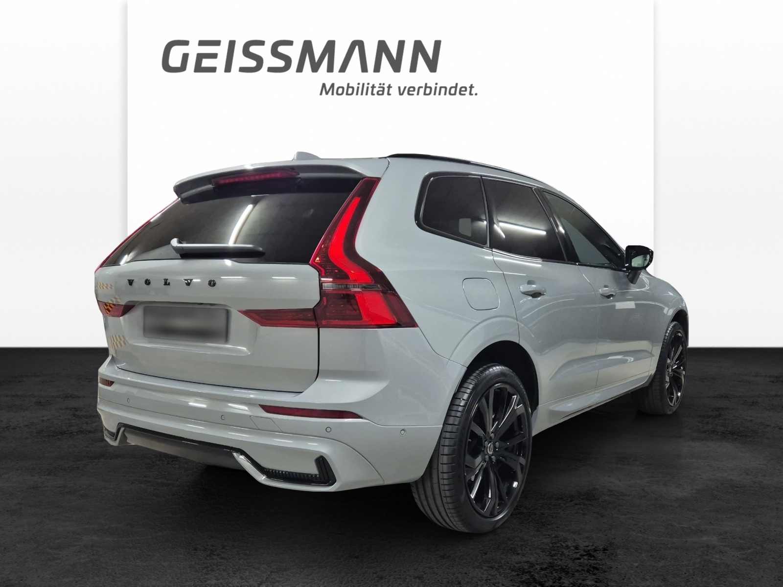 VOLVO XC60 2.0 B5 MH Black Edition AWD-image-6