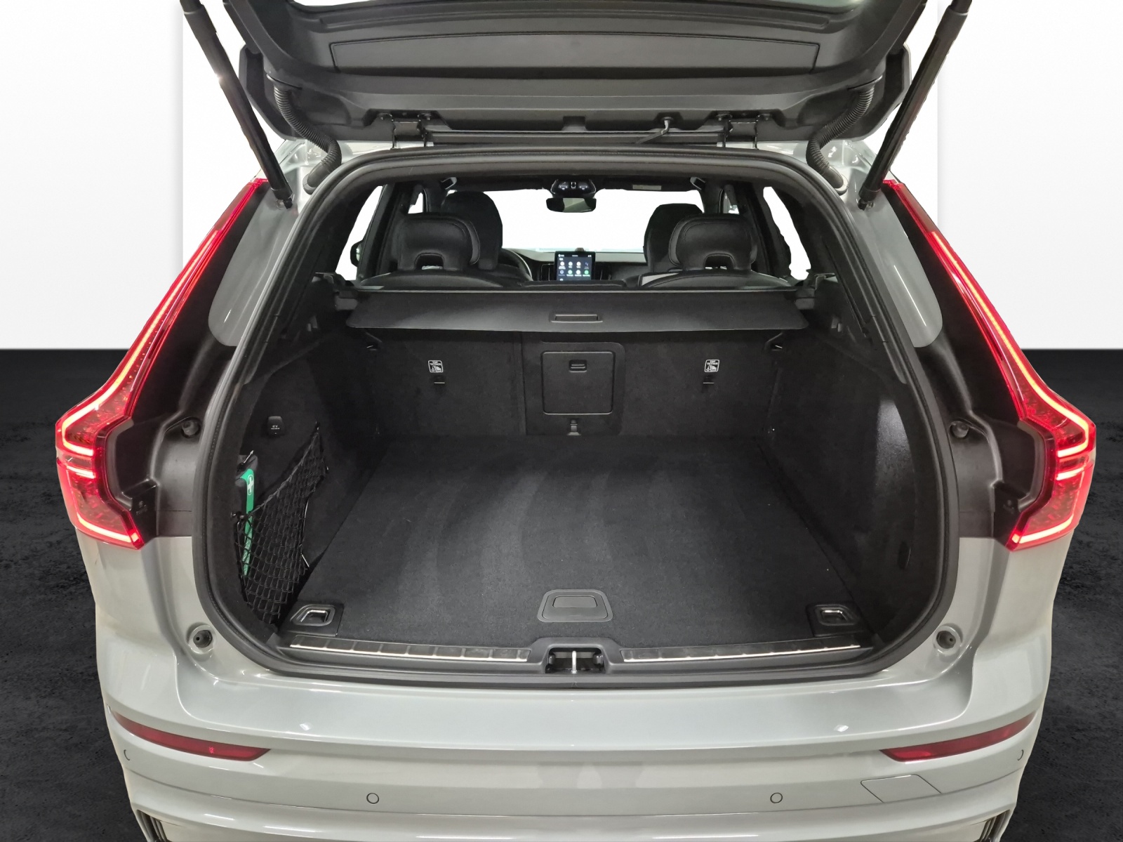 VOLVO XC60 2.0 B5 MH Black Edition AWD-image-18