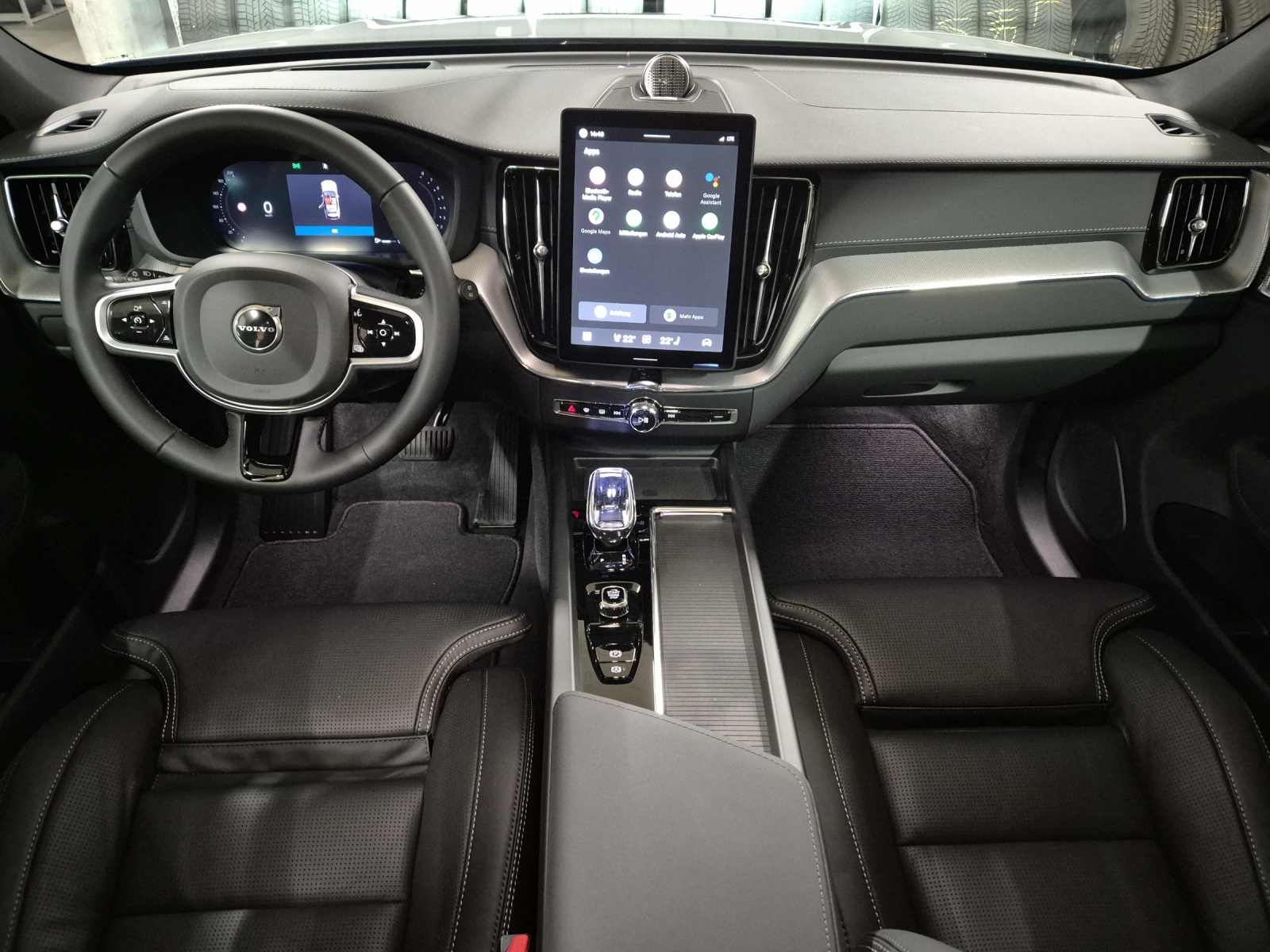 VOLVO XC60 2.0 B5 MH Black Edition AWD-image-10