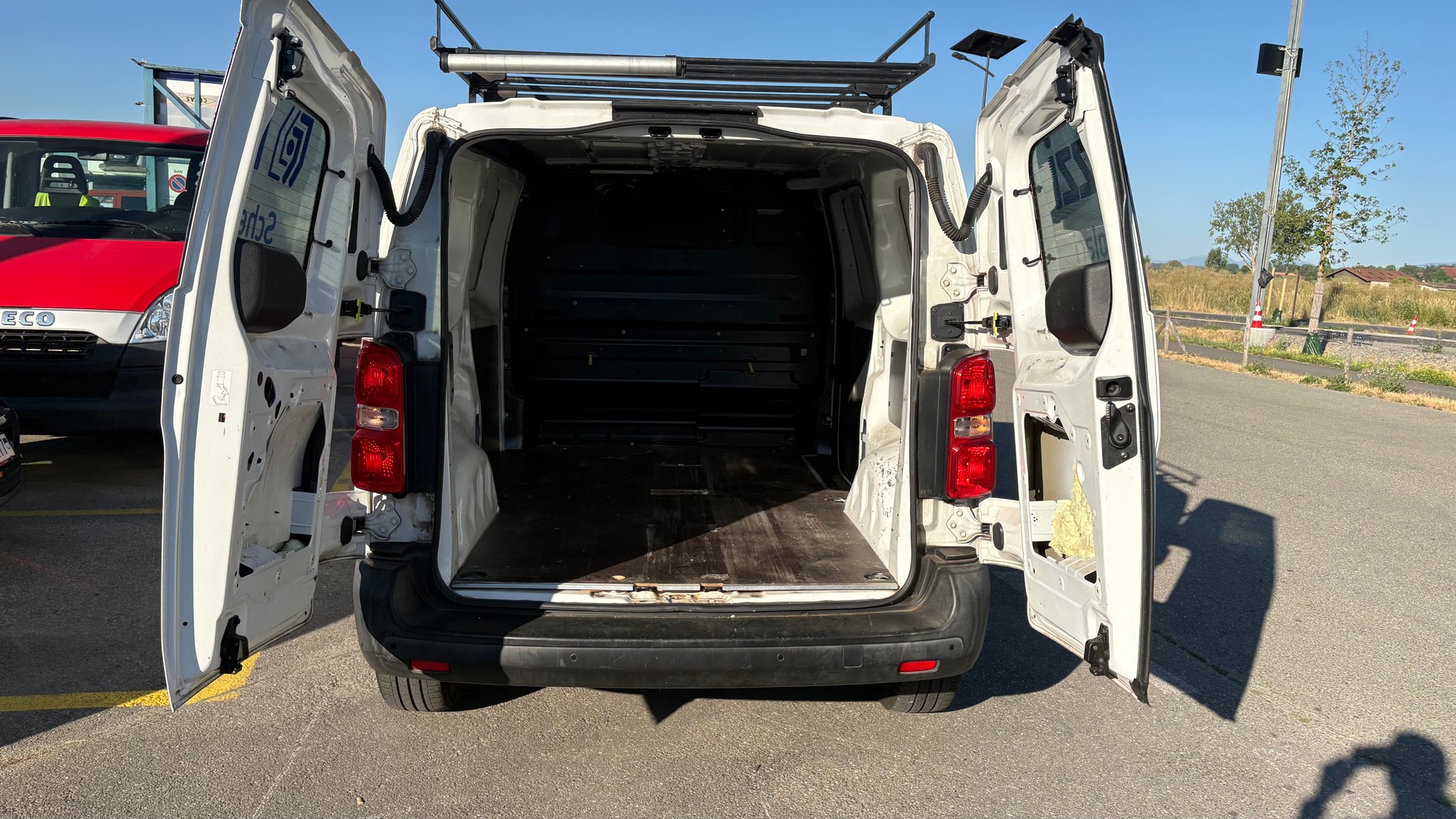 PEUGEOT Expert 1.5 BlueHDi 120 S&S Pro Standard-image-8
