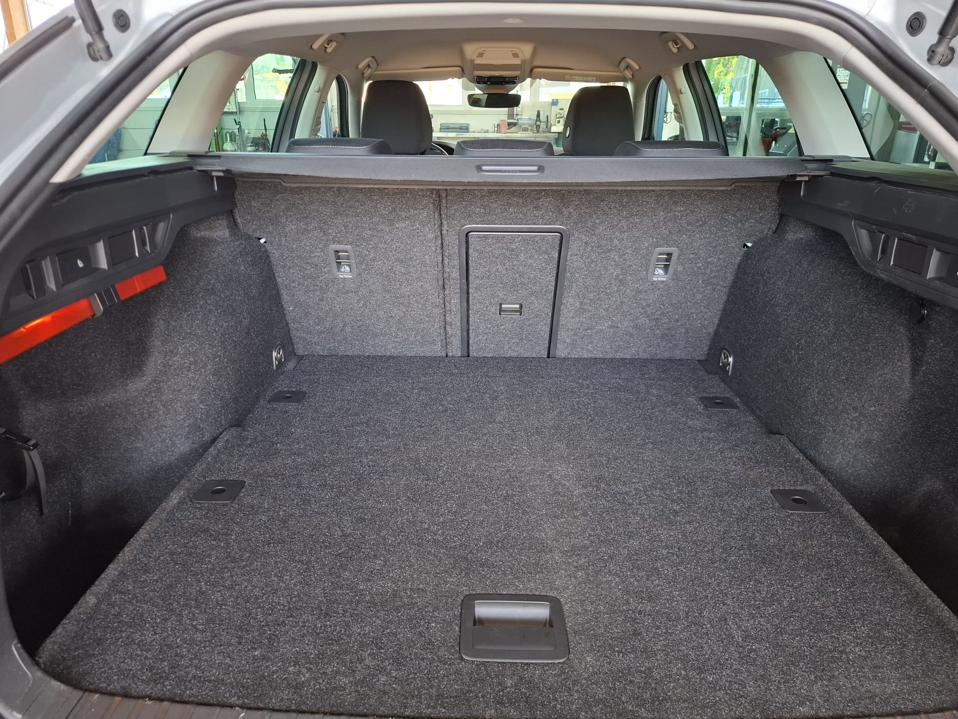 SKODA Octavia Combi 2.0 TDI DSG Ambition 4x4-image-15