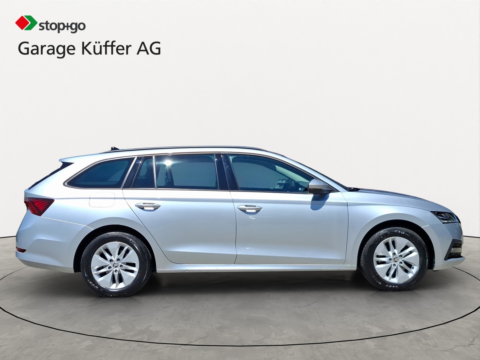 SKODA Octavia Combi 2.0 TDI DSG Ambition 4x4-showroom-element-3
