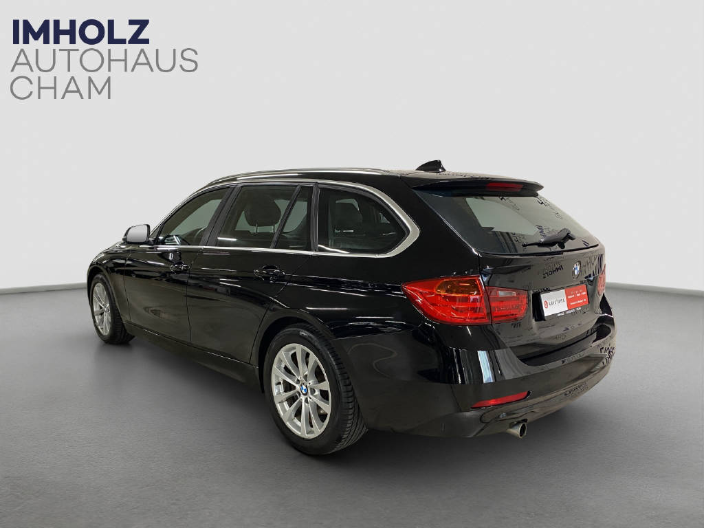 BMW 320d xDrive Touring-image-2