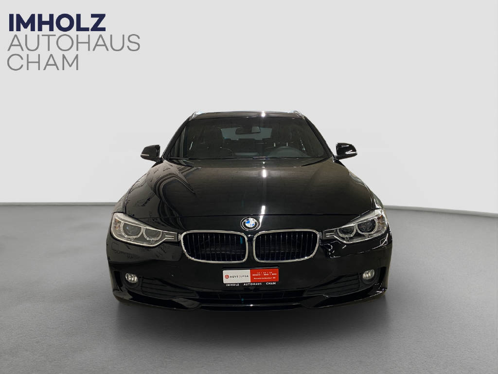 BMW 320d xDrive Touring-image-4