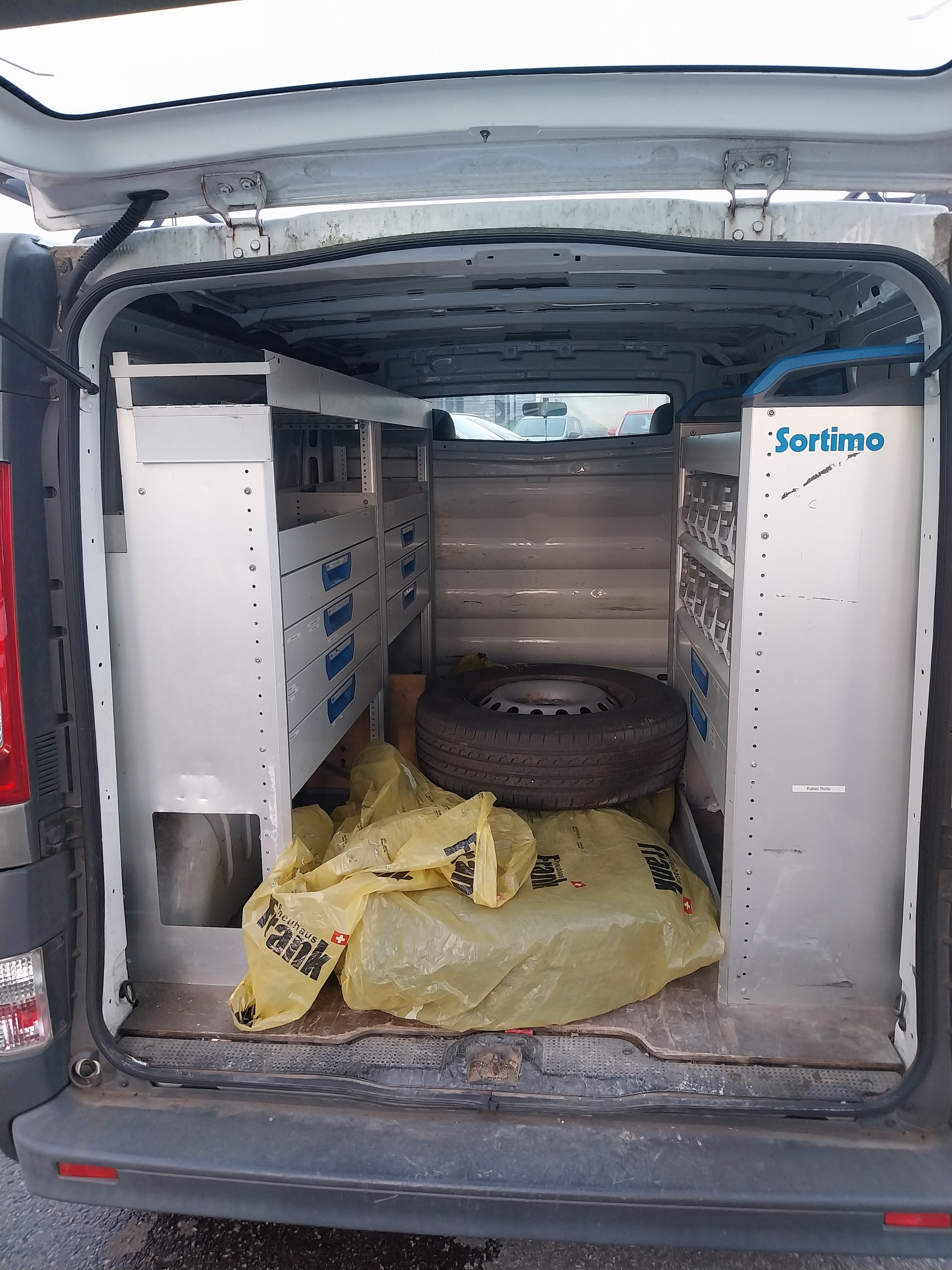 RENAULT Trafic 2.0 dCi 115 2.9t L2H1-image-5