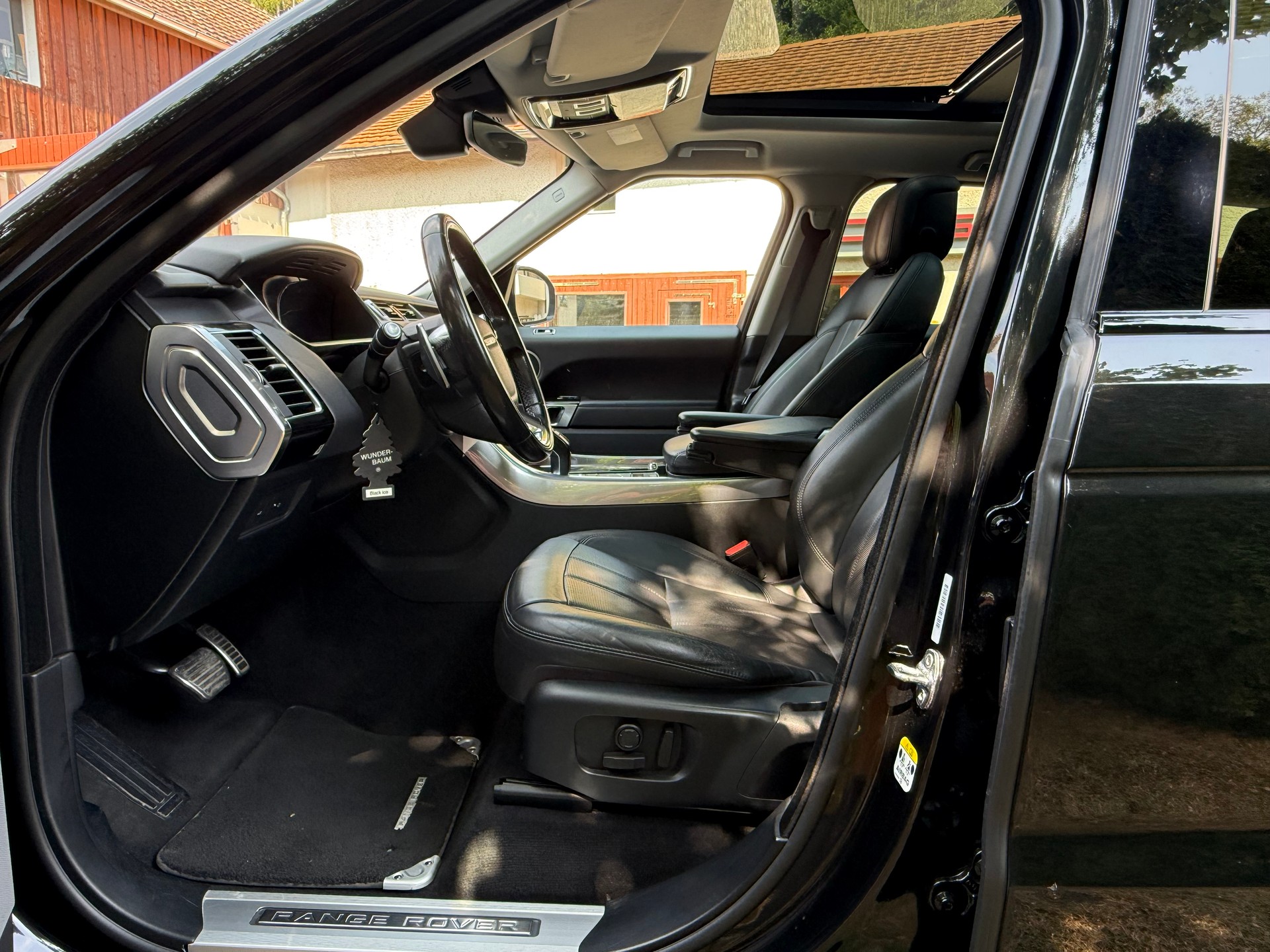 LAND ROVER Sport 5.0 V8 S/C HSE Dynamic Automatic-image-10