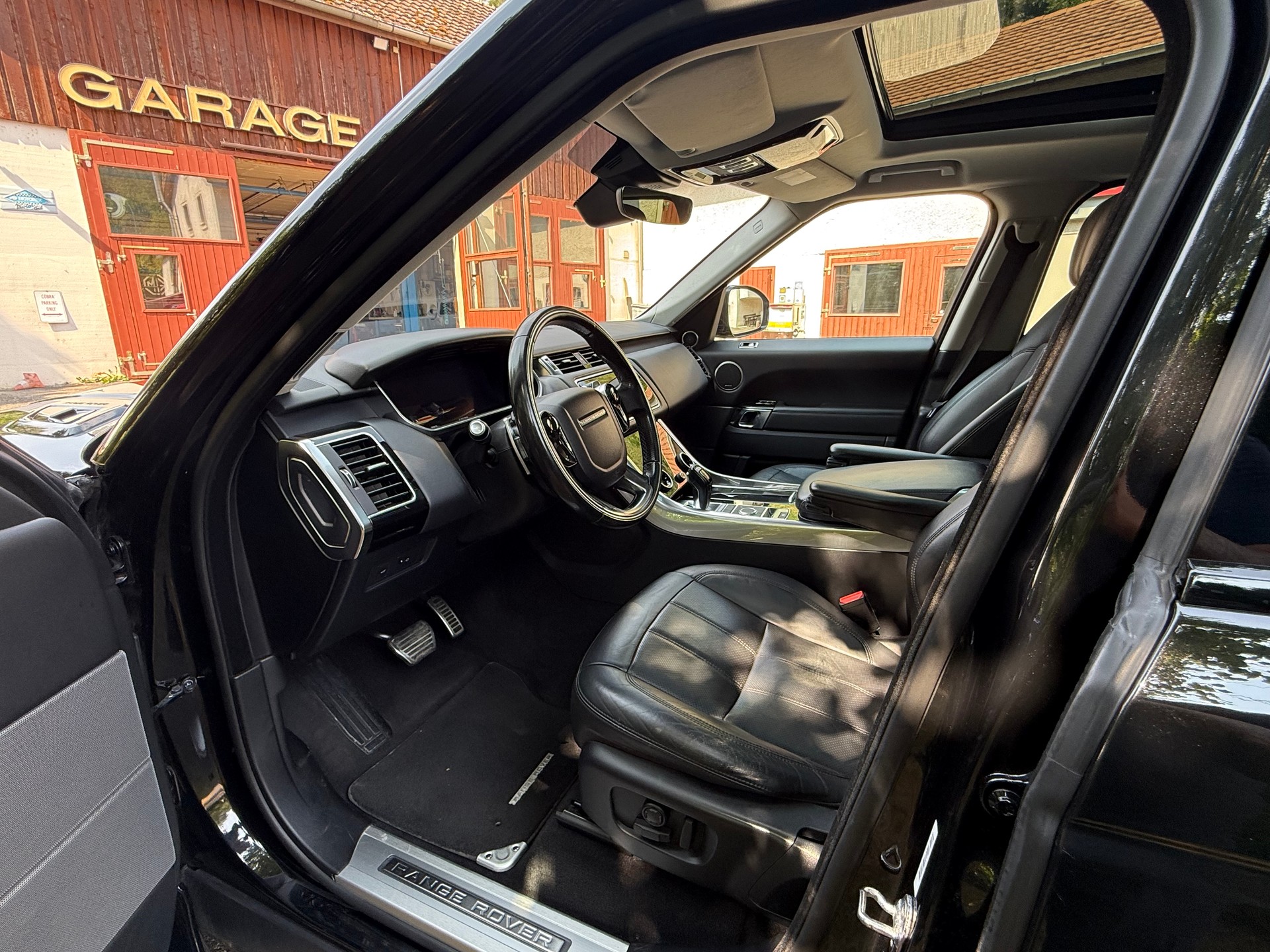 LAND ROVER Sport 5.0 V8 S/C HSE Dynamic Automatic-image-9