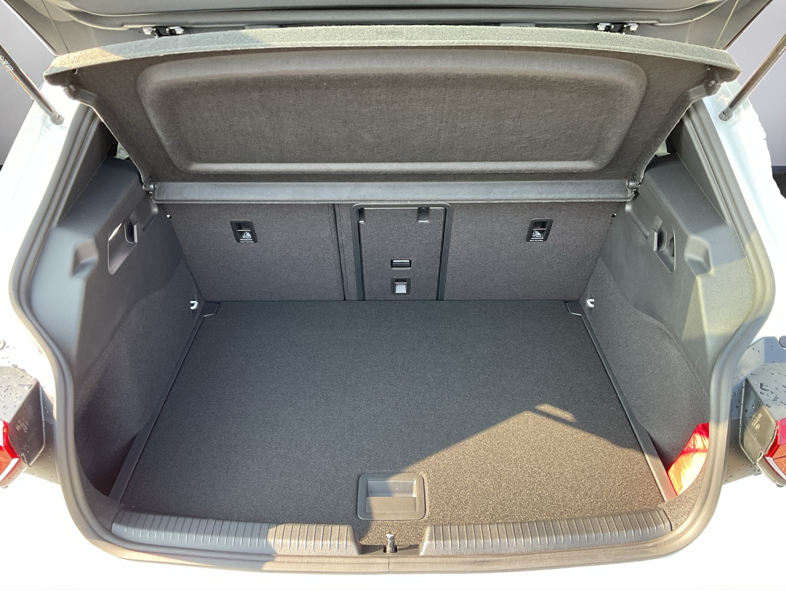 VW ID.3 Neo 50 kWh 170PS Life-image-11