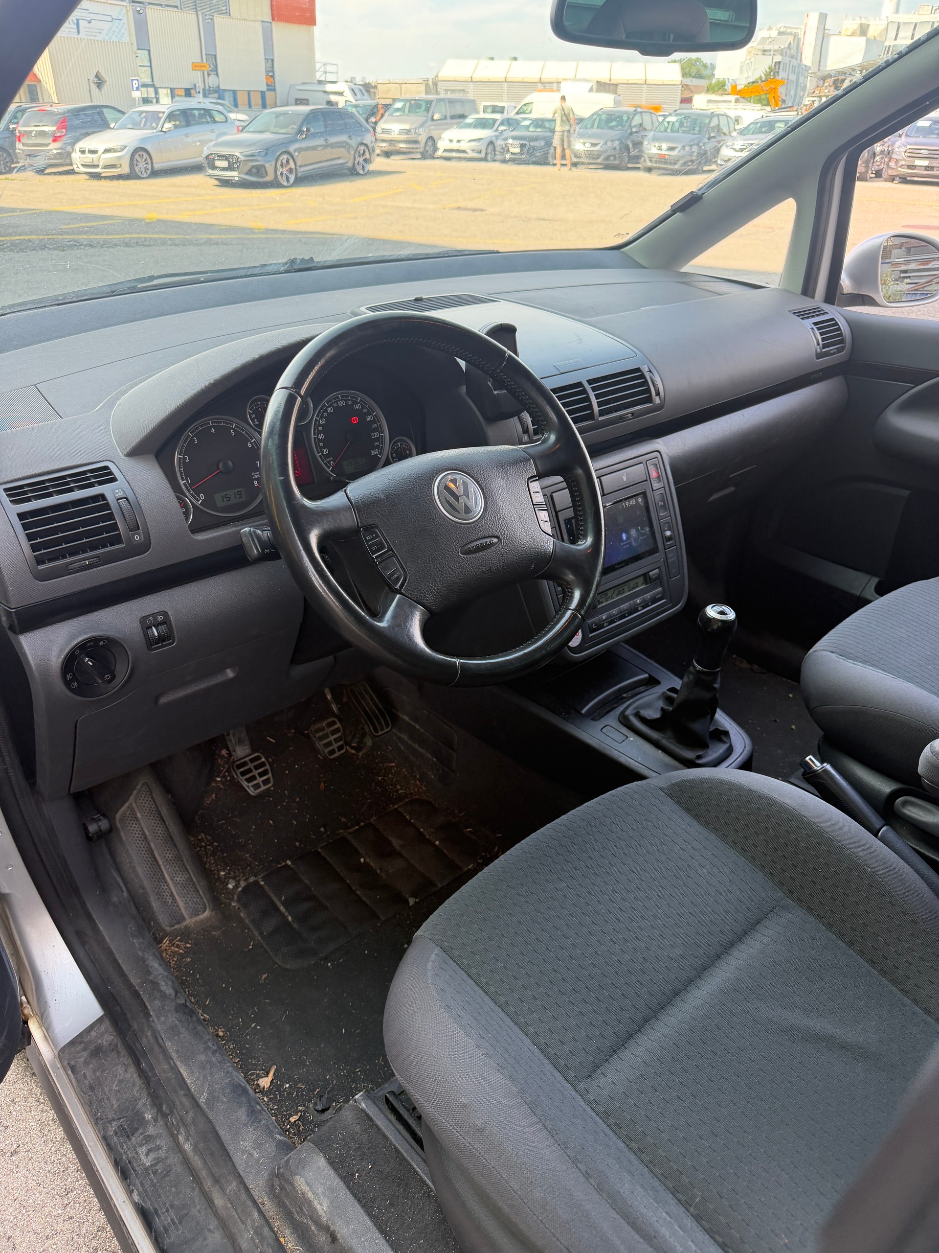 VW Sharan 2.8 V6 Sportline 4Motion-image-9