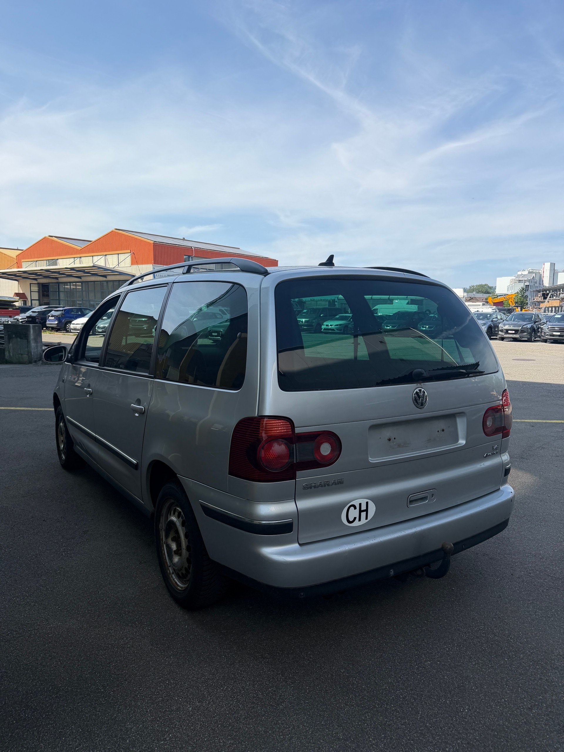VW Sharan 2.8 V6 Sportline 4Motion-image-4