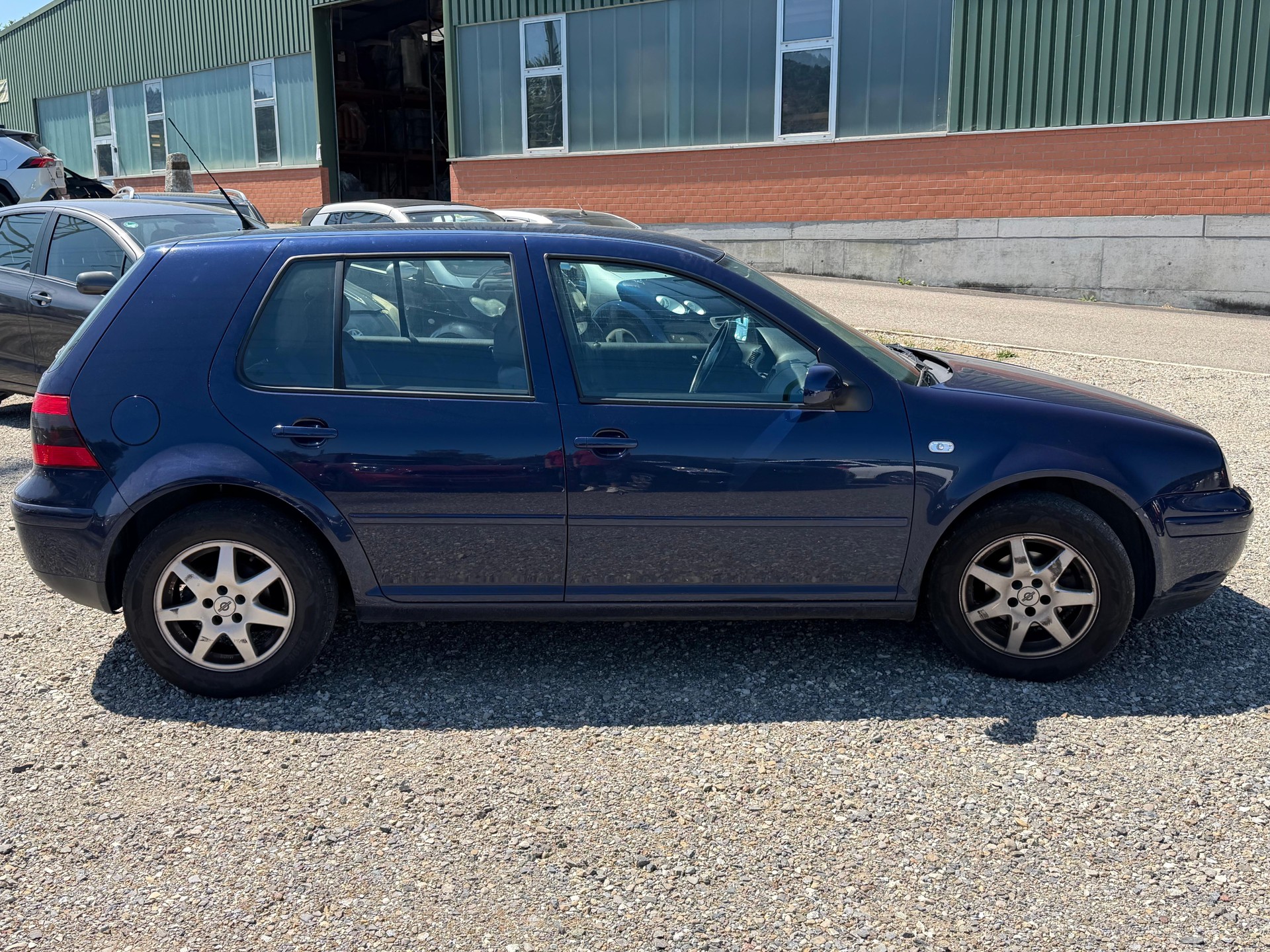 VW Golf 1.6 16V-image-7