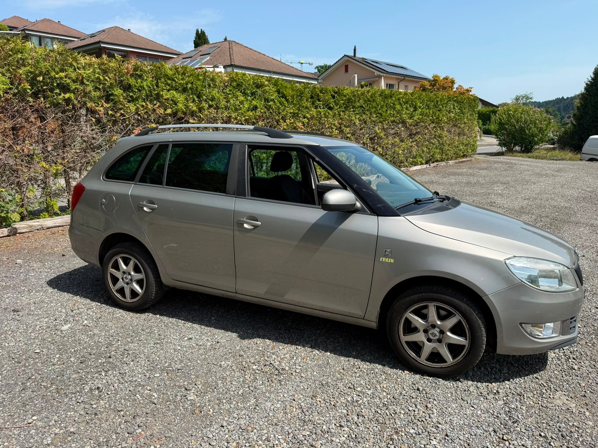SKODA Fabia 1.2 TSI Elegance DSG-image-1