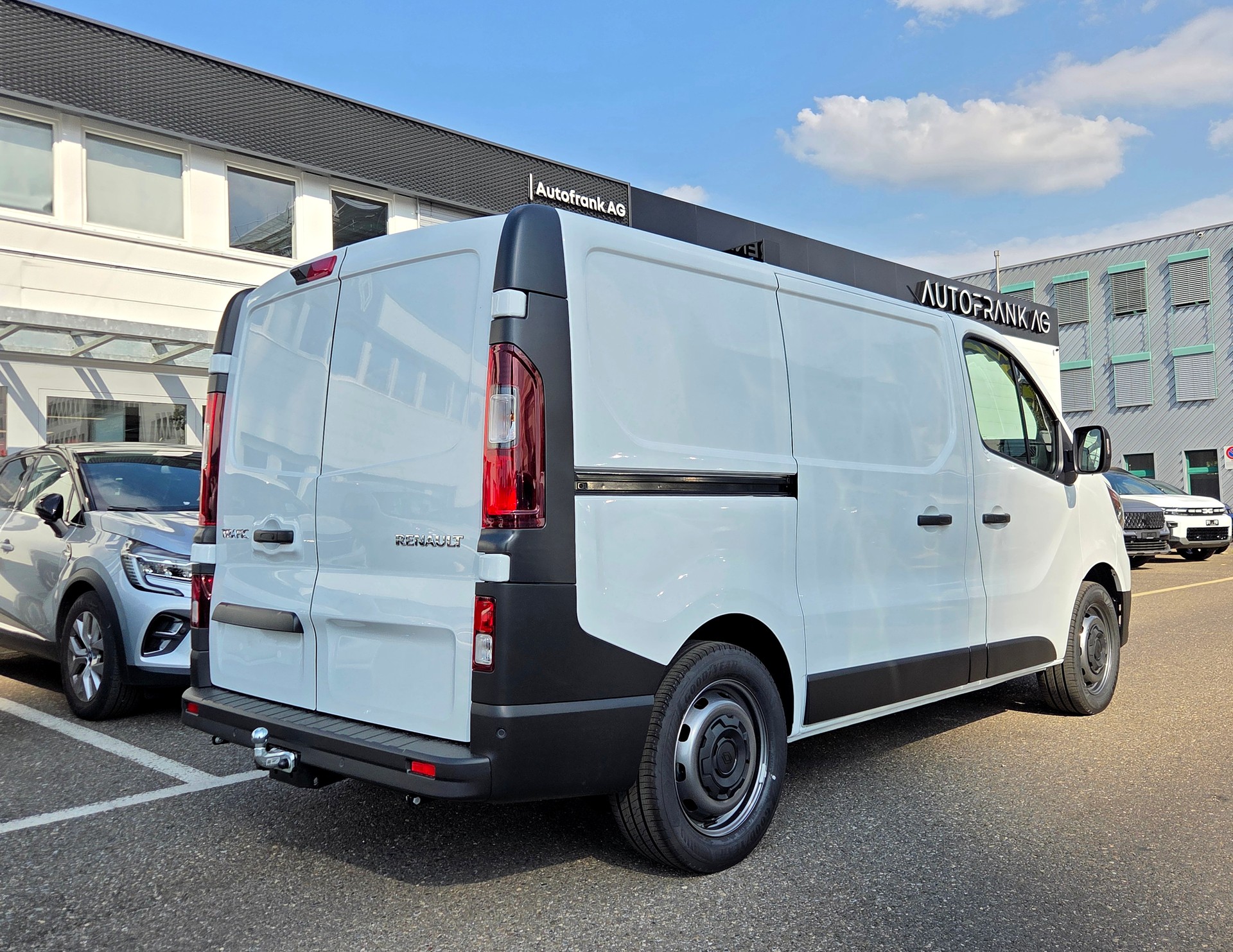 RENAULT Trafic Kaw. 3.0 t L1 H1 2.0 dCi Blue 150 Advance-image-3