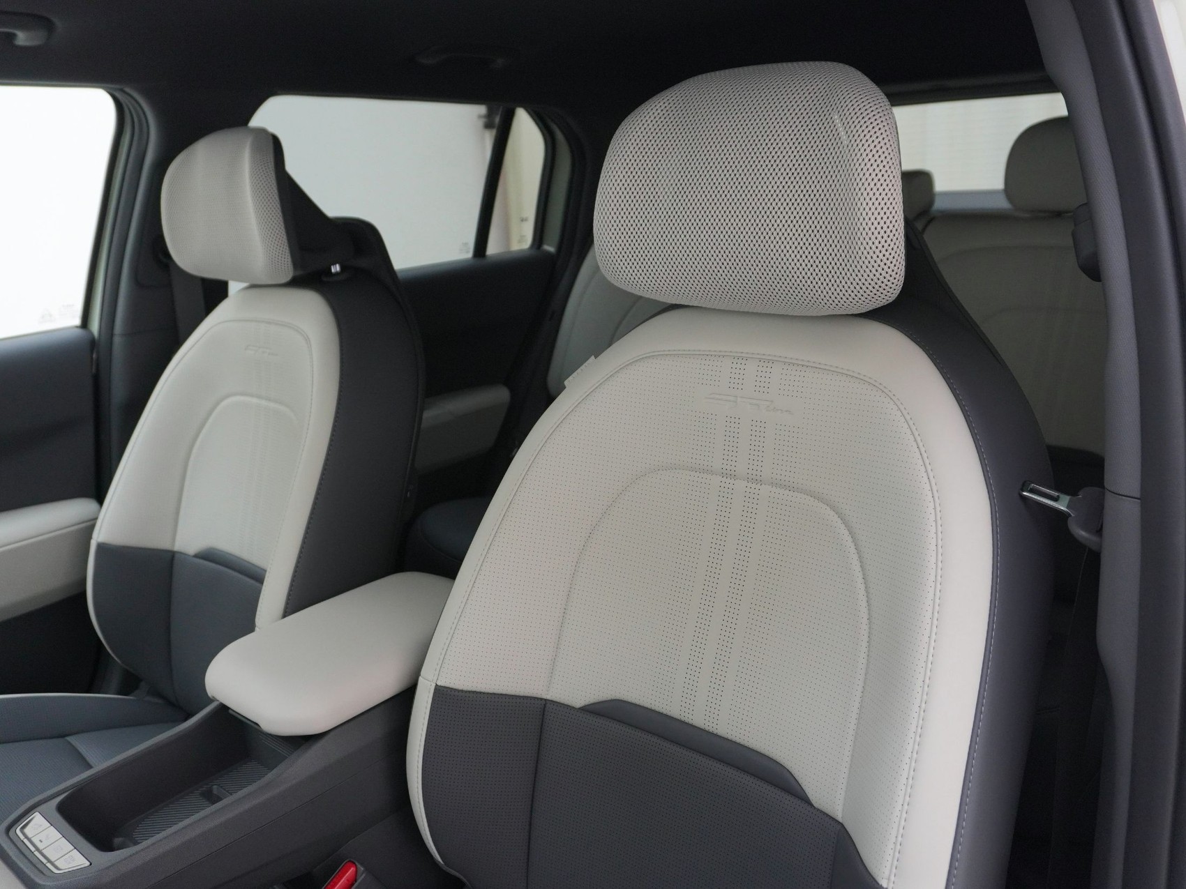 KIA EV3 81 kWh GT-Line-image-10