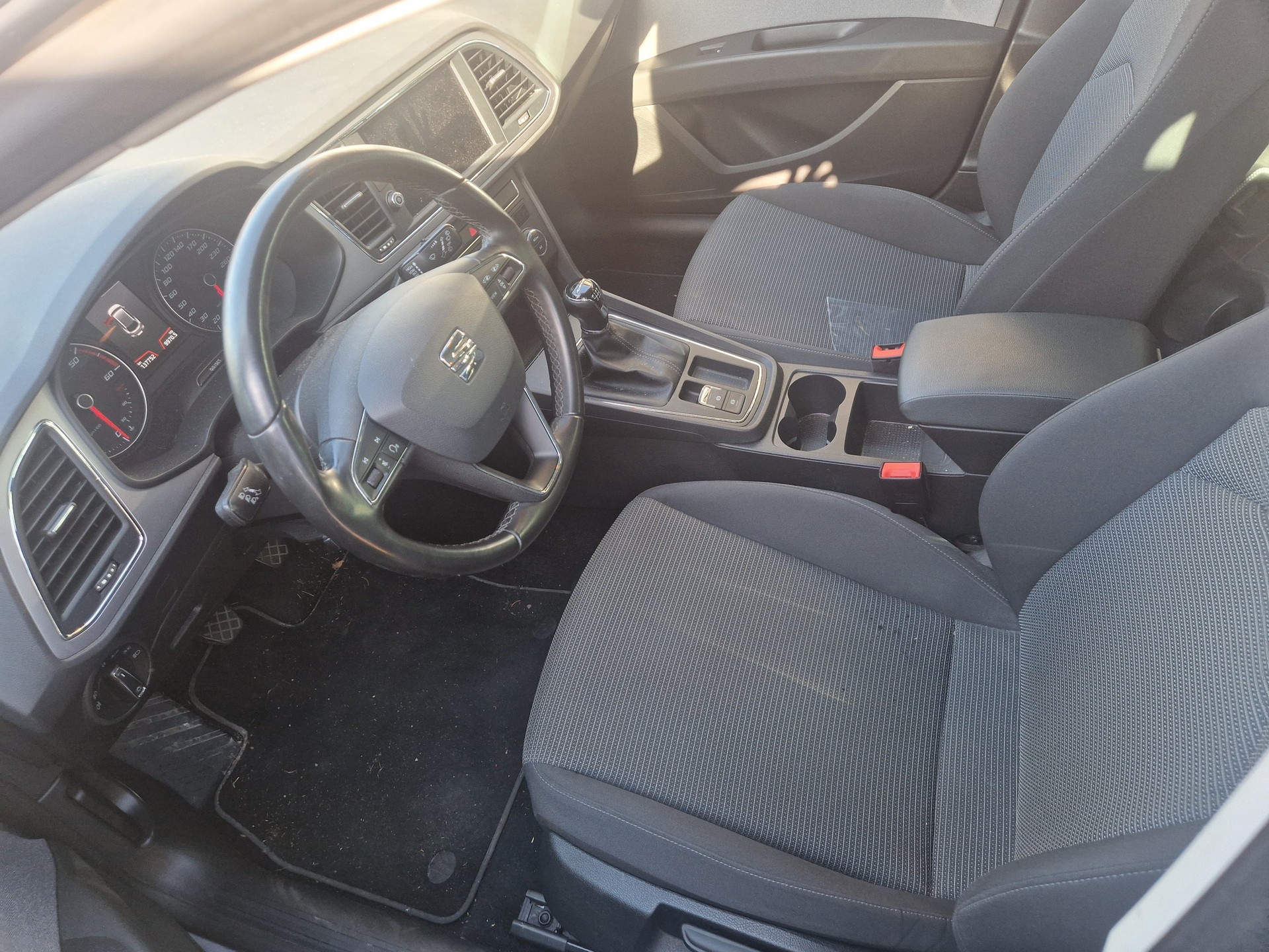 SEAT Leon ST 1.6 TDI CR Style 4Drive-image-2