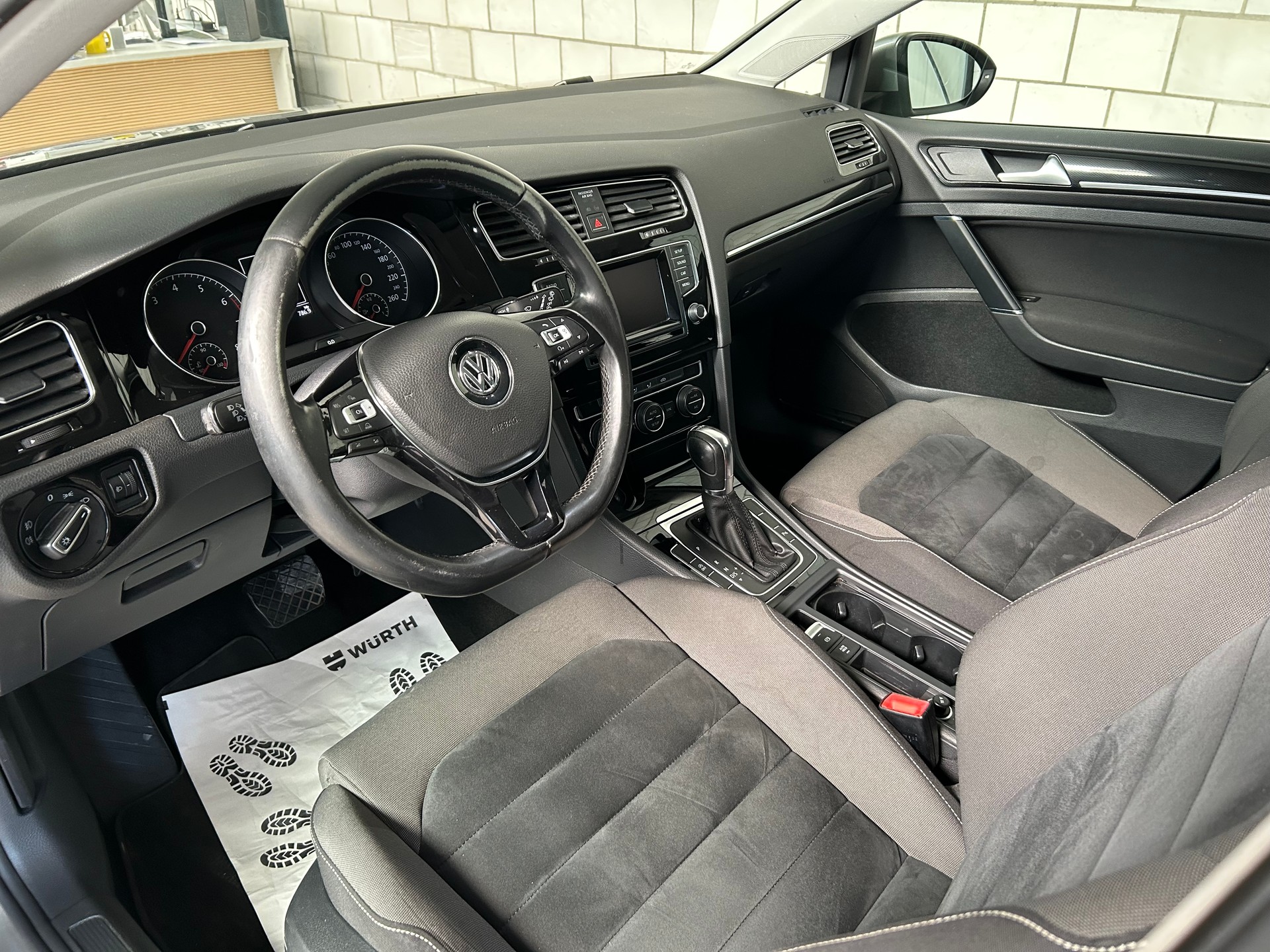 VW Golf 1.4 TSI Highline DSG-image-5