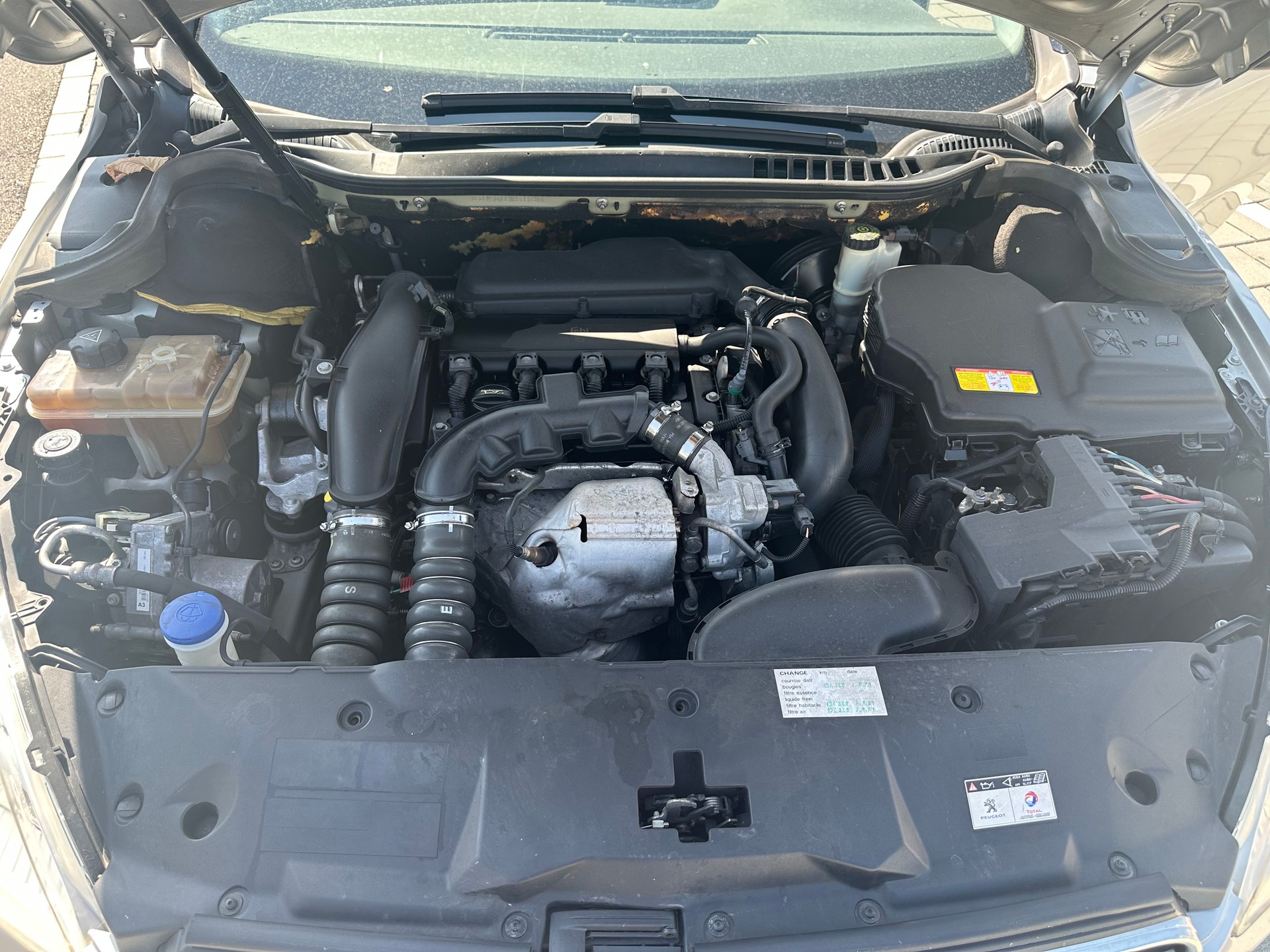 PEUGEOT 508 SW 1.6 16V T Active-image-9