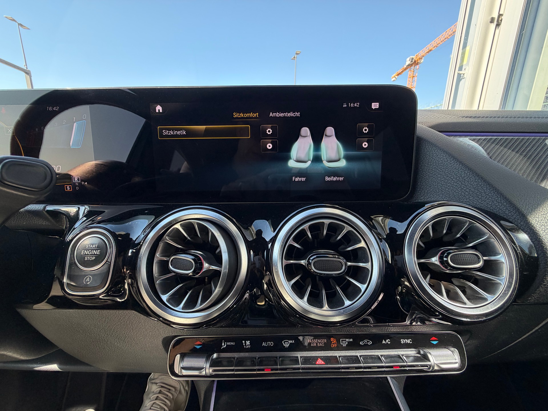 MERCEDES-BENZ GLA 35 AMG 4Matic 8G-Speedshift DCT-image-20