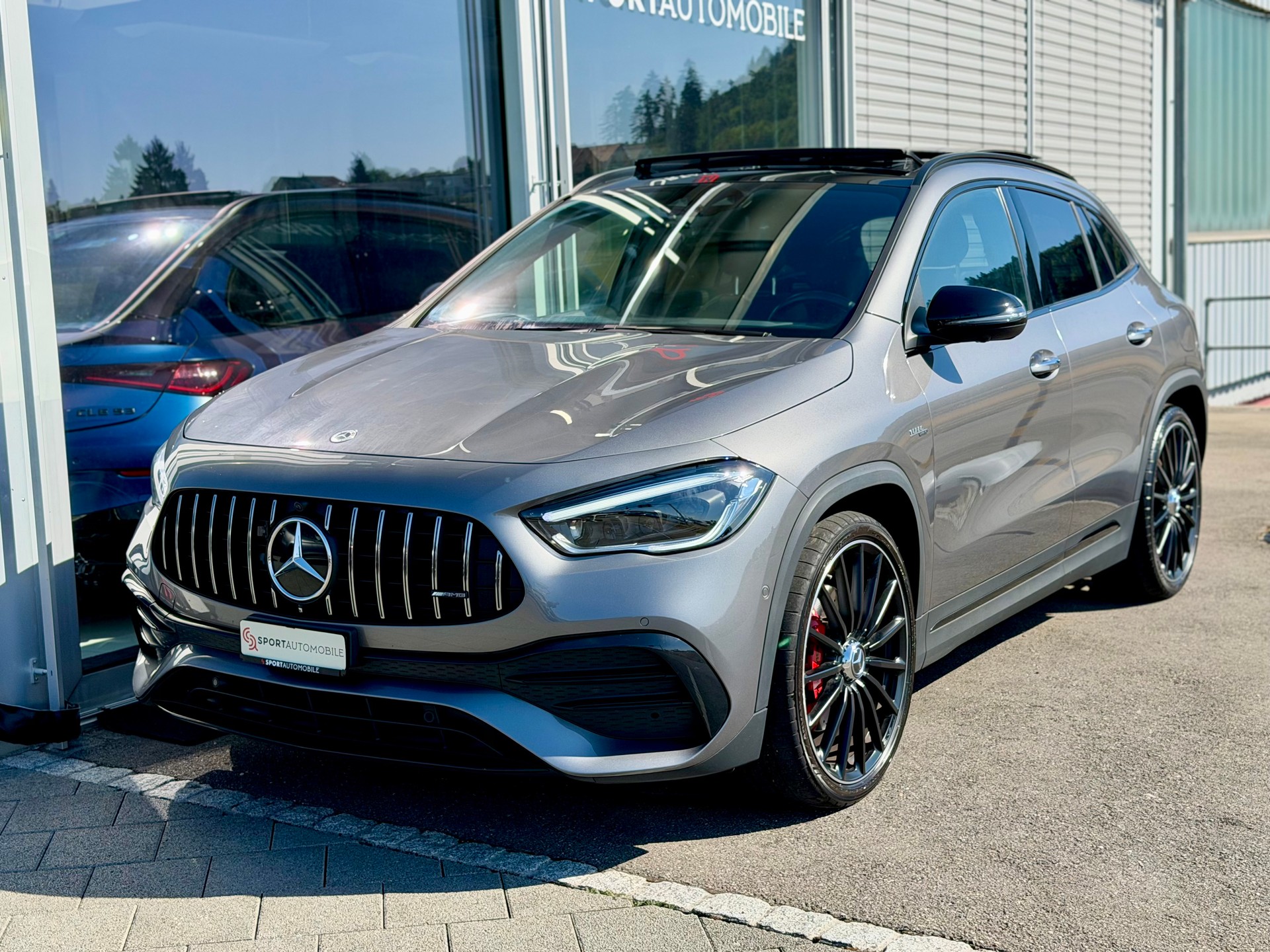 MERCEDES-BENZ GLA 35 AMG 4Matic 8G-Speedshift DCT-image-2