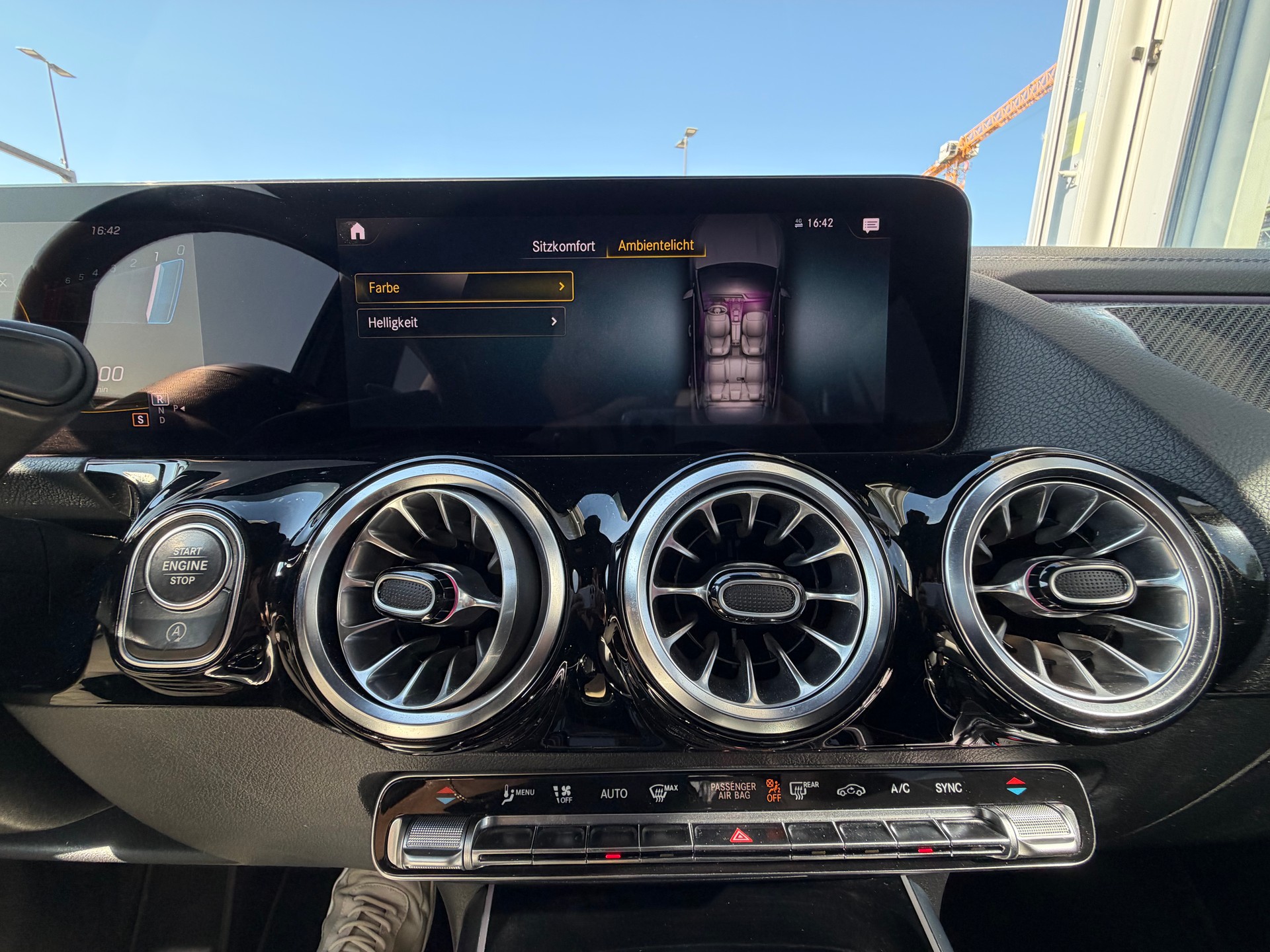 MERCEDES-BENZ GLA 35 AMG 4Matic 8G-Speedshift DCT-image-19