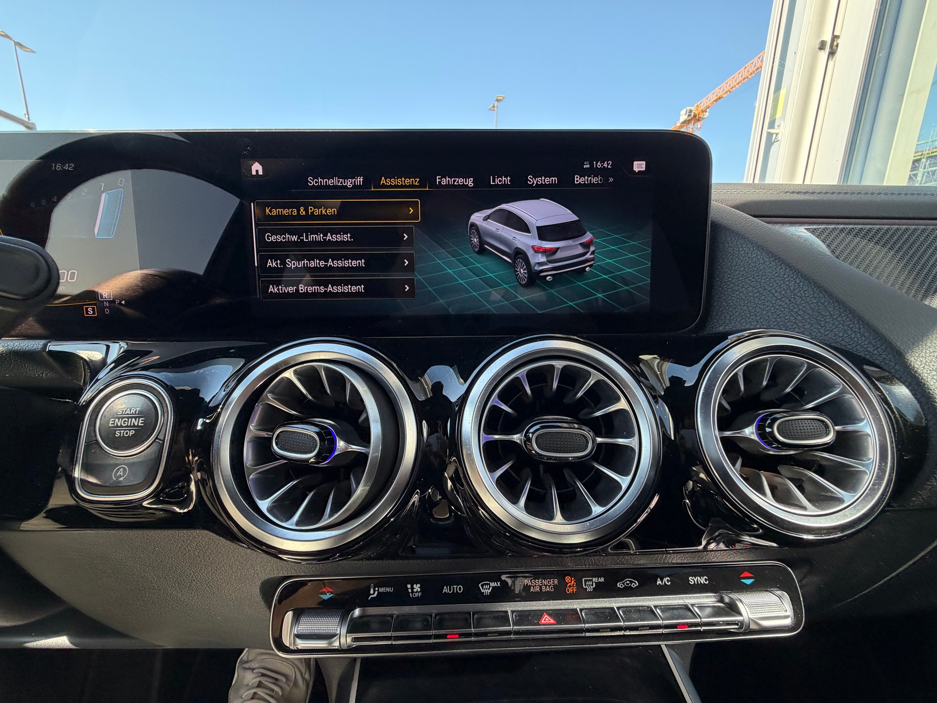 MERCEDES-BENZ GLA 35 AMG 4Matic 8G-Speedshift DCT-image-23