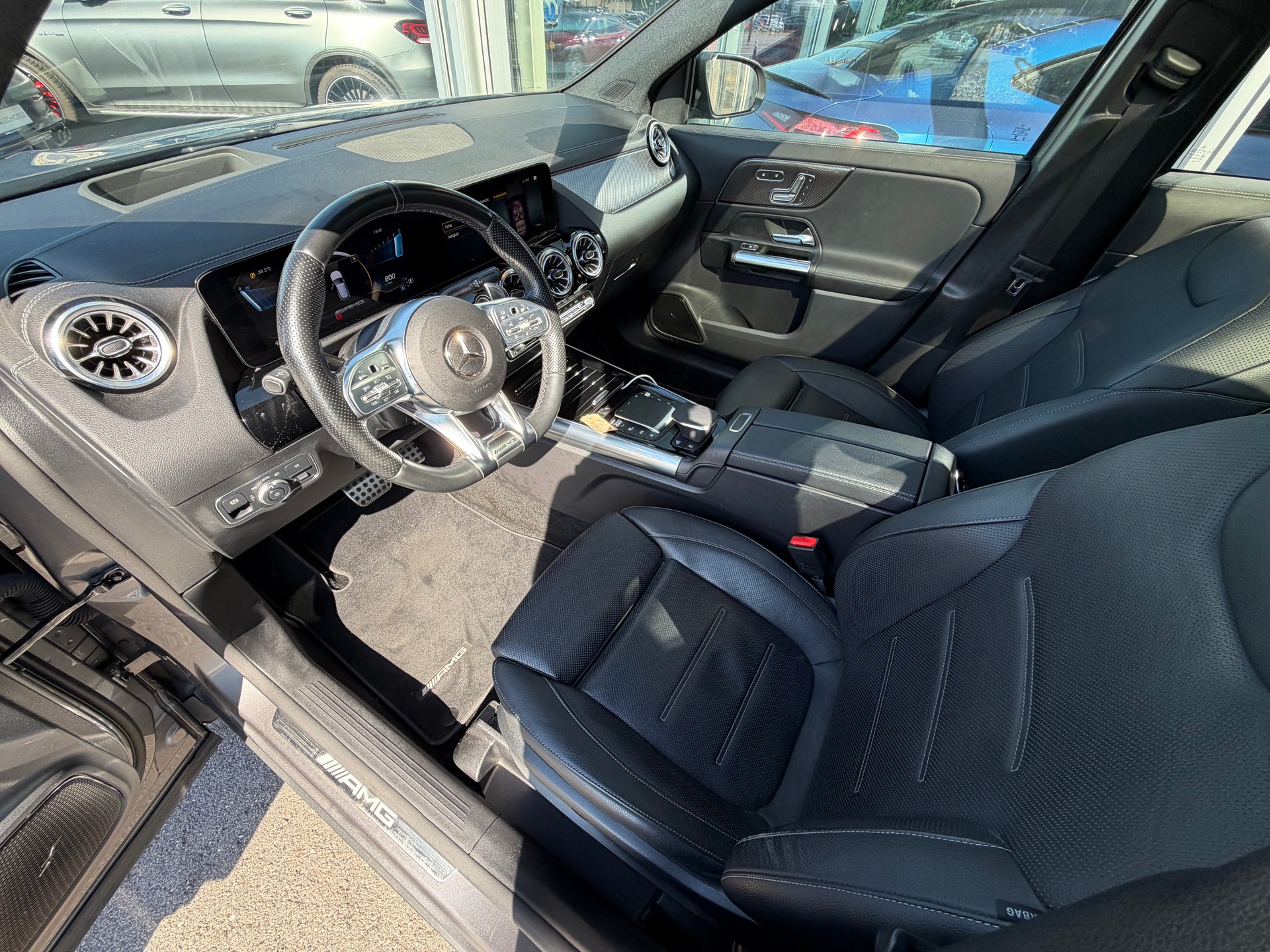 MERCEDES-BENZ GLA 35 AMG 4Matic 8G-Speedshift DCT-image-16