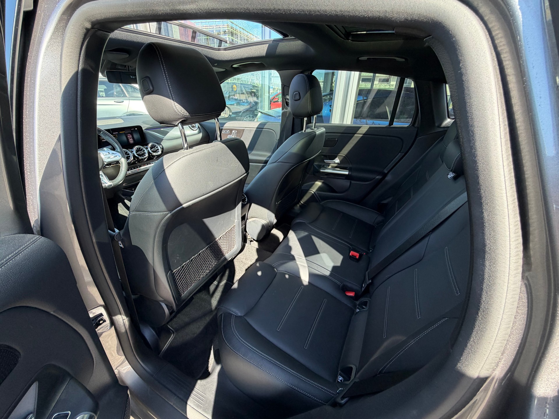 MERCEDES-BENZ GLA 35 AMG 4Matic 8G-Speedshift DCT-image-11