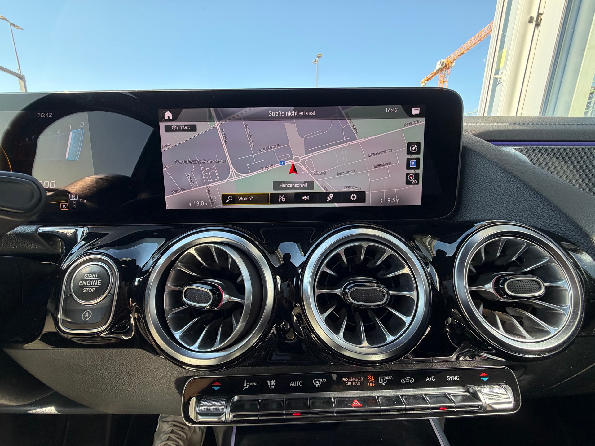 MERCEDES-BENZ GLA 35 AMG 4Matic 8G-Speedshift DCT-image-21