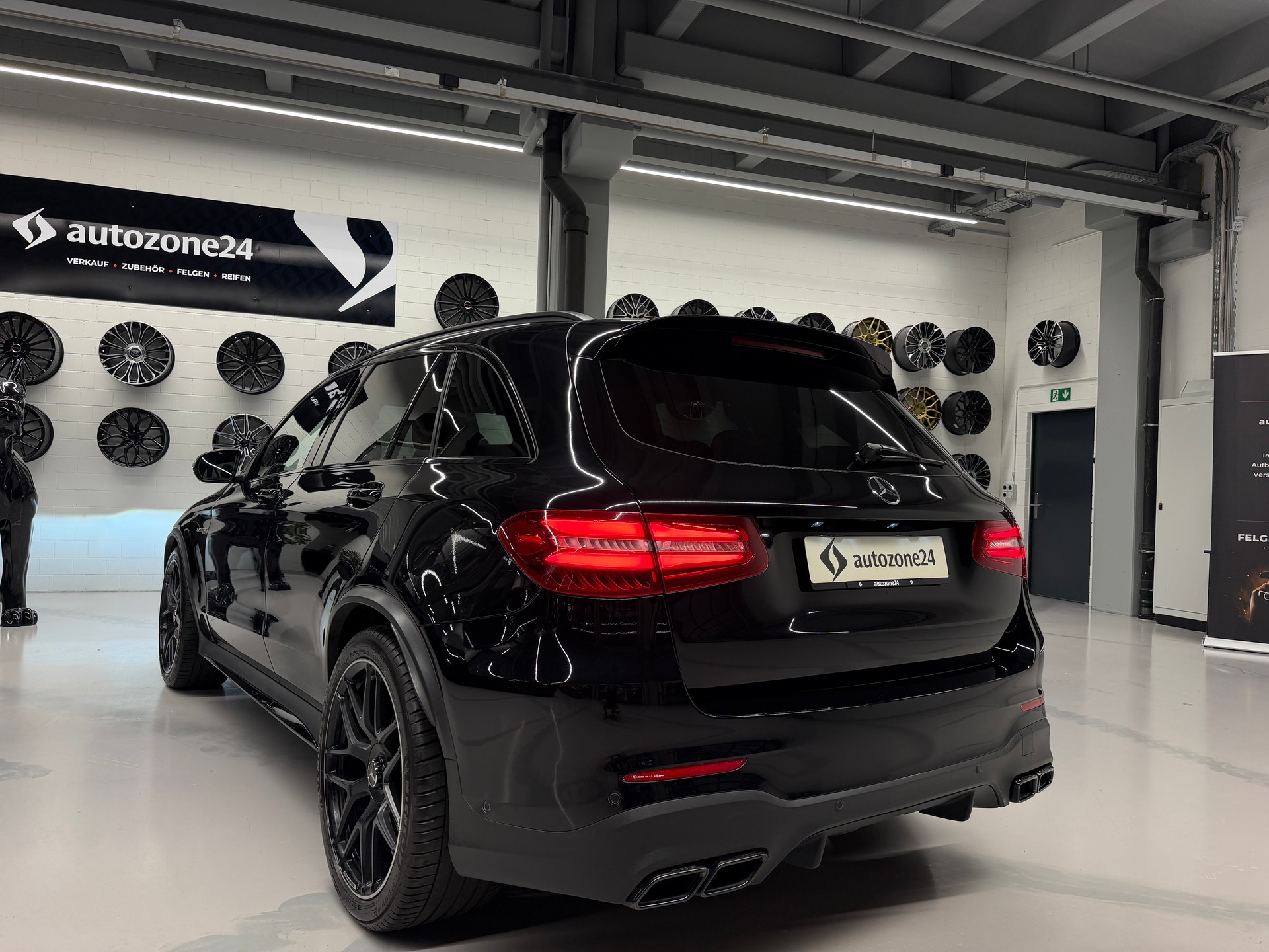 MERCEDES-BENZ GLC 63 S AMG 4m+ *Vollgarantie*Servicegepflegt bei Mercedes*Leder Nappa*Burmester*Sitzbelüftung*AHK*-image-9