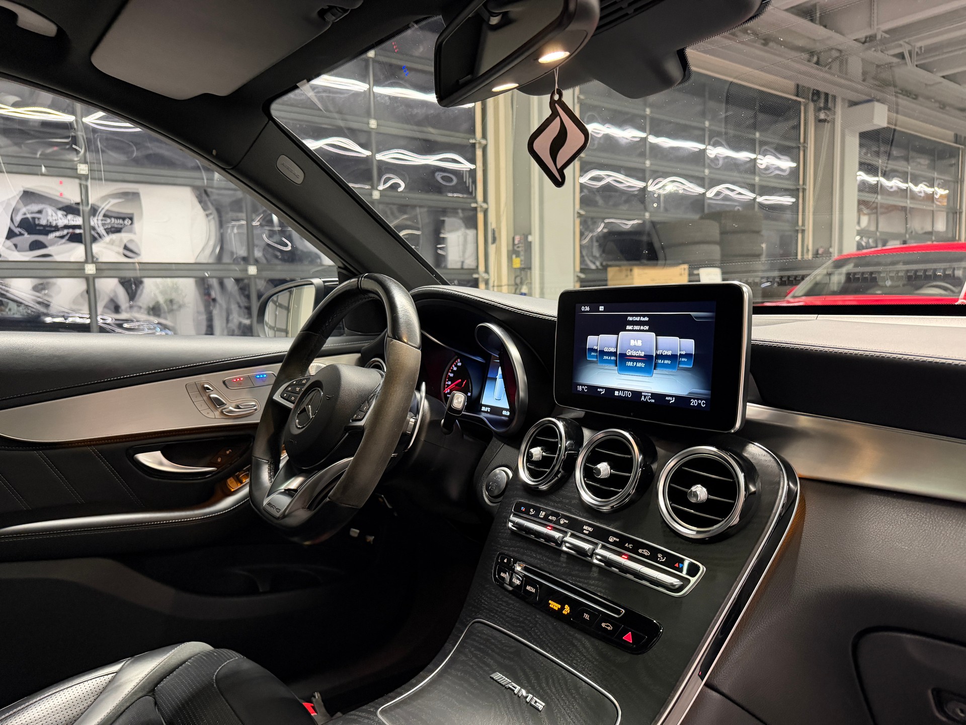 MERCEDES-BENZ GLC 63 S AMG 4m+ *Vollgarantie*Servicegepflegt bei Mercedes*Leder Nappa*Burmester*Sitzbelüftung*AHK*-image-19