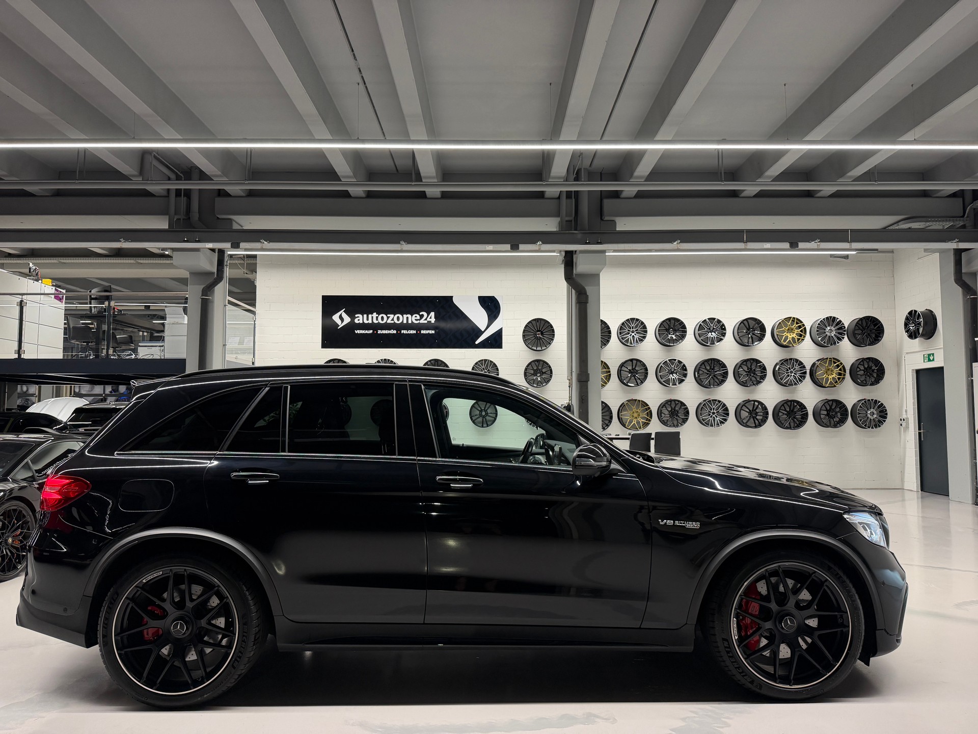 MERCEDES-BENZ GLC 63 S AMG 4m+ *Vollgarantie*Servicegepflegt bei Mercedes*Leder Nappa*Burmester*Sitzbelüftung*AHK*-image-10