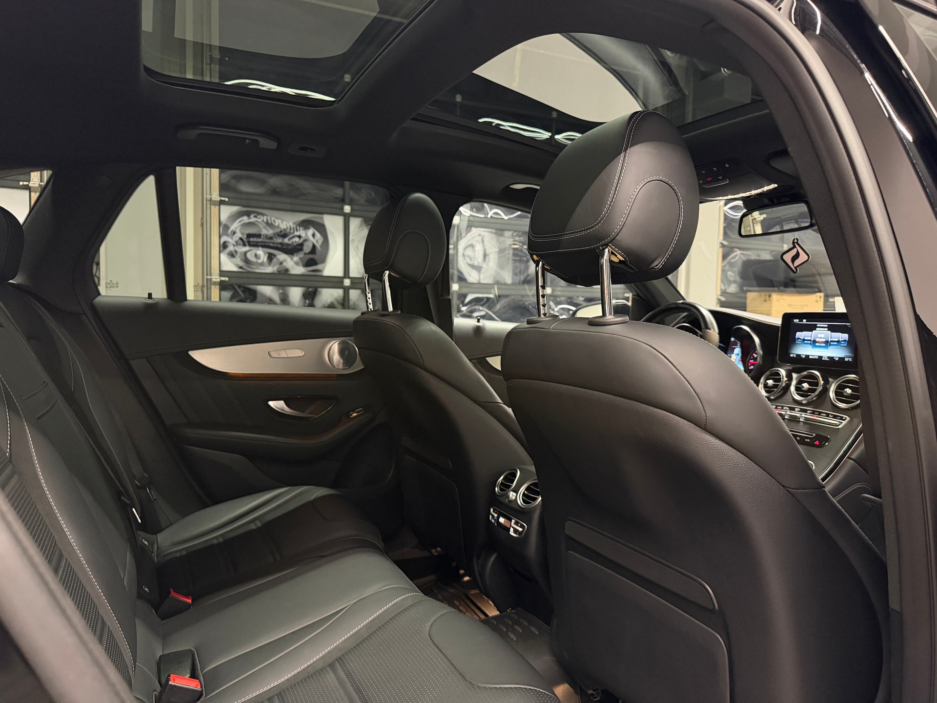 MERCEDES-BENZ GLC 63 S AMG 4m+ *Vollgarantie*Servicegepflegt bei Mercedes*Leder Nappa*Burmester*Sitzbelüftung*AHK*-image-24