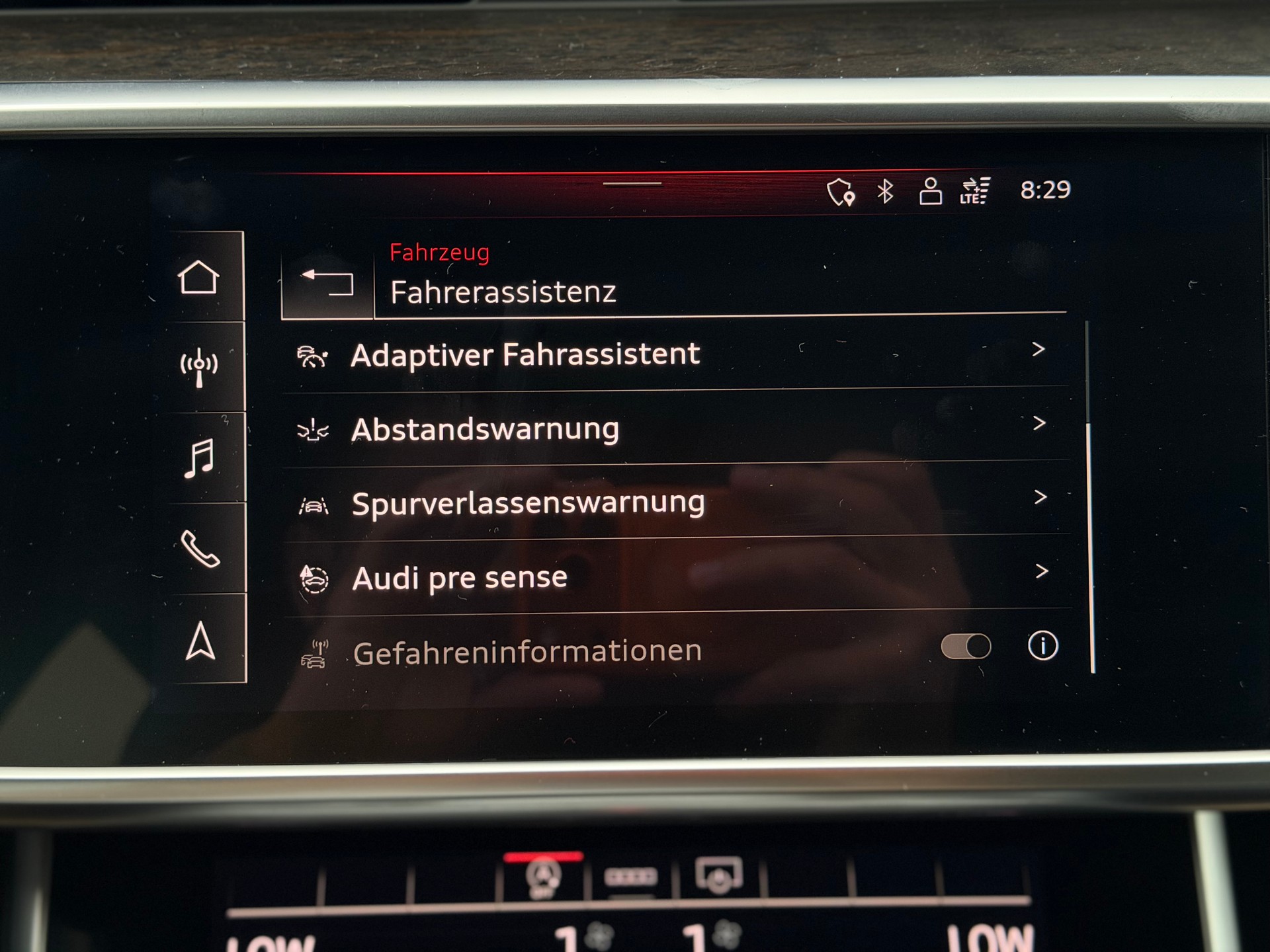 AUDI A6 Avant 40 TDI Design quattro S-tronic-image-22