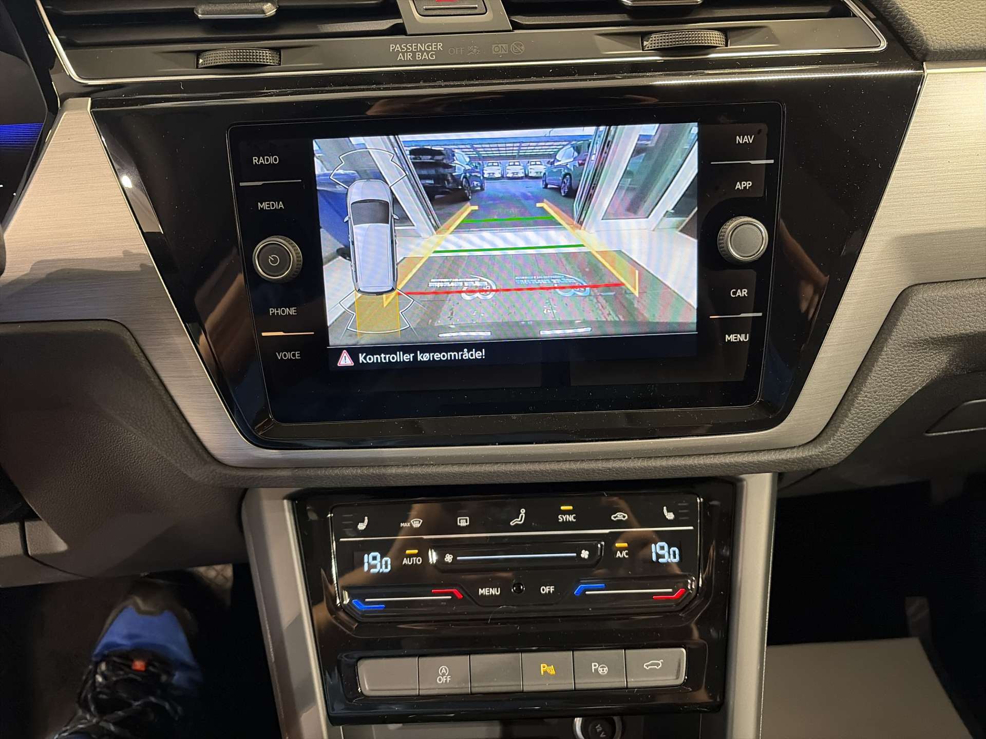 VW Touran 1.5 TSi EVO Comfortline Edition DSG-Automat 7-Plätzer-image-9
