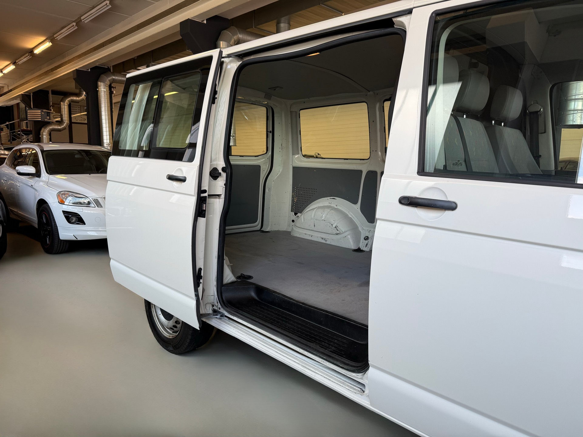 VW T5 Transporter 1.9 TDI PD-image-14