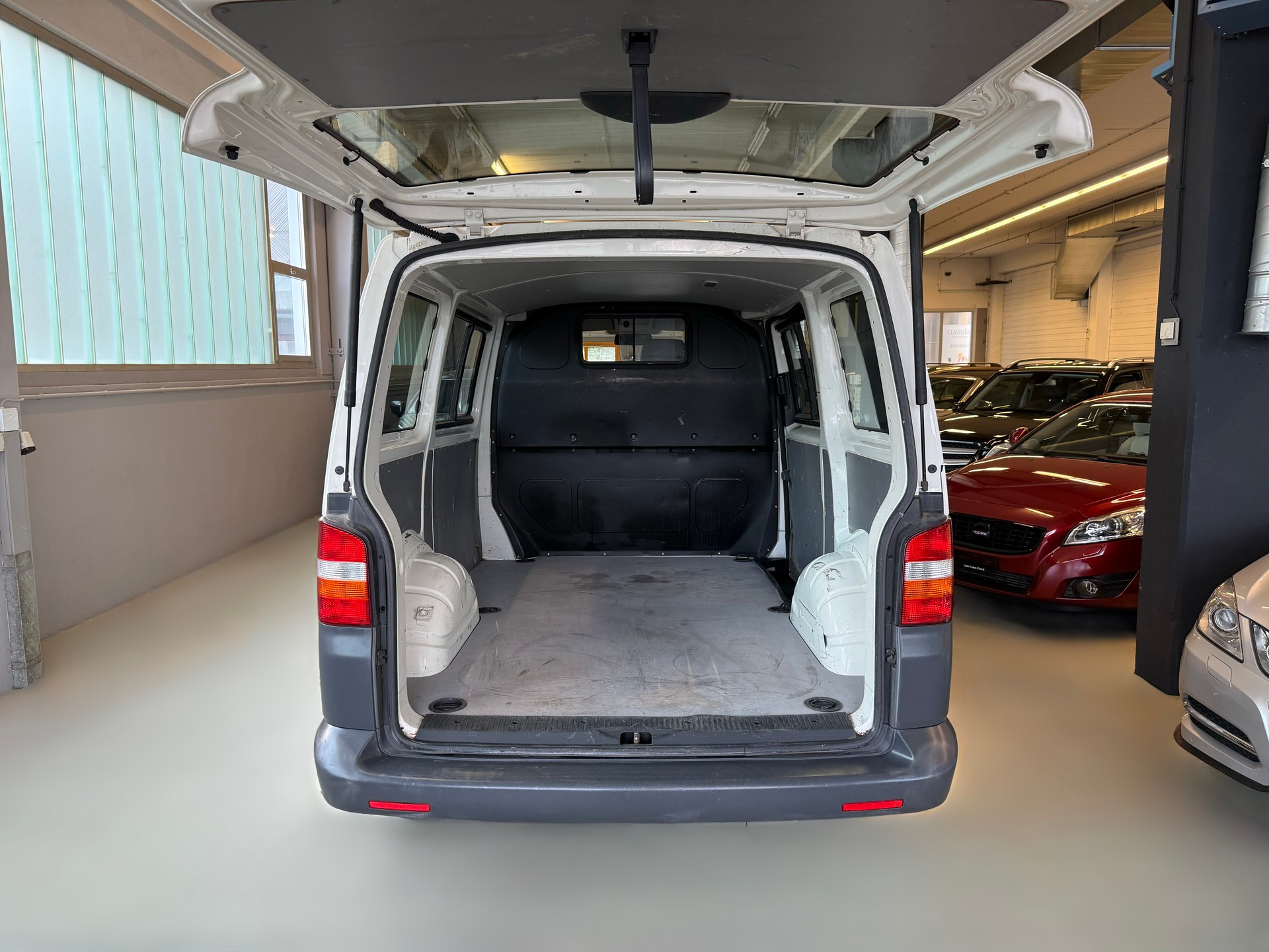 VW T5 Transporter 1.9 TDI PD-image-8