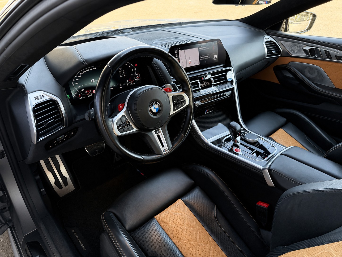 BMW M8 xDrive Steptronic M Competition Coupé | Carbon Paket | Bowers & Wilkins | 360° | ACC | Driving Assistant-image-8