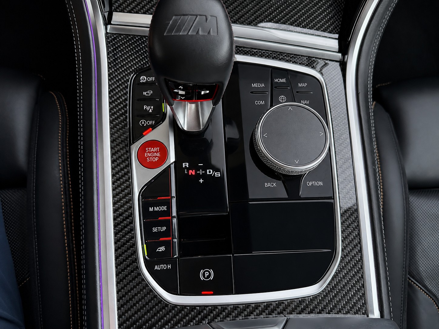 BMW M8 xDrive Steptronic M Competition Coupé | Carbon Paket | Bowers & Wilkins | 360° | ACC | Driving Assistant-image-14