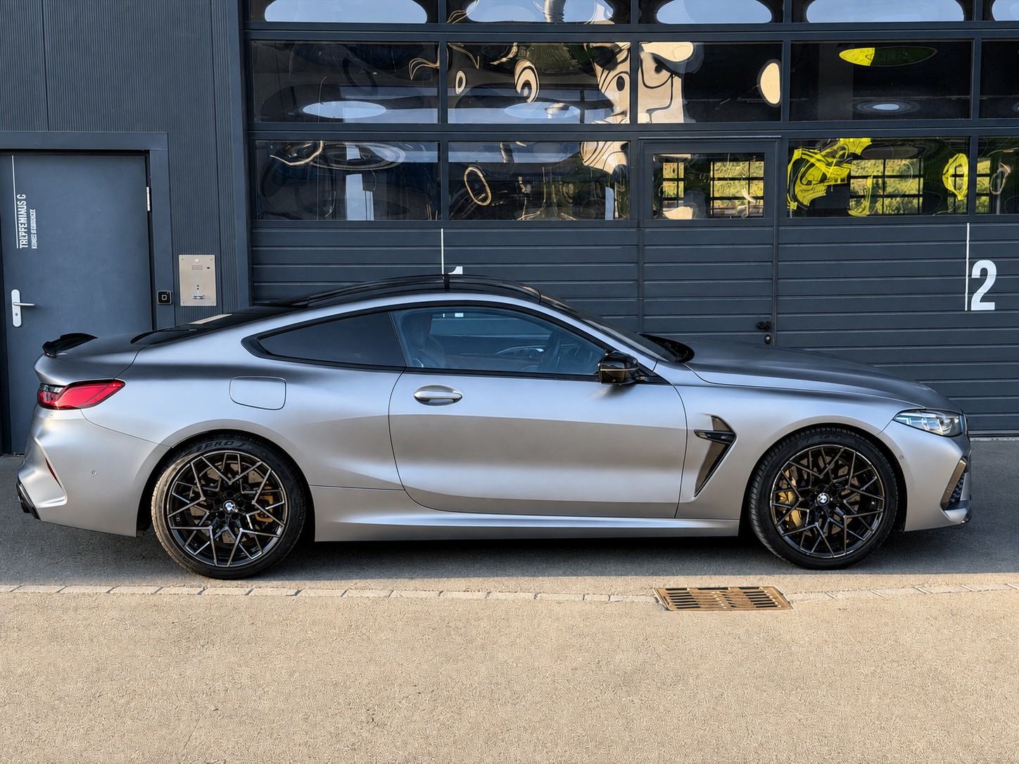 BMW M8 xDrive Steptronic M Competition Coupé | Carbon Paket | Bowers & Wilkins | 360° | ACC | Driving Assistant-image-5