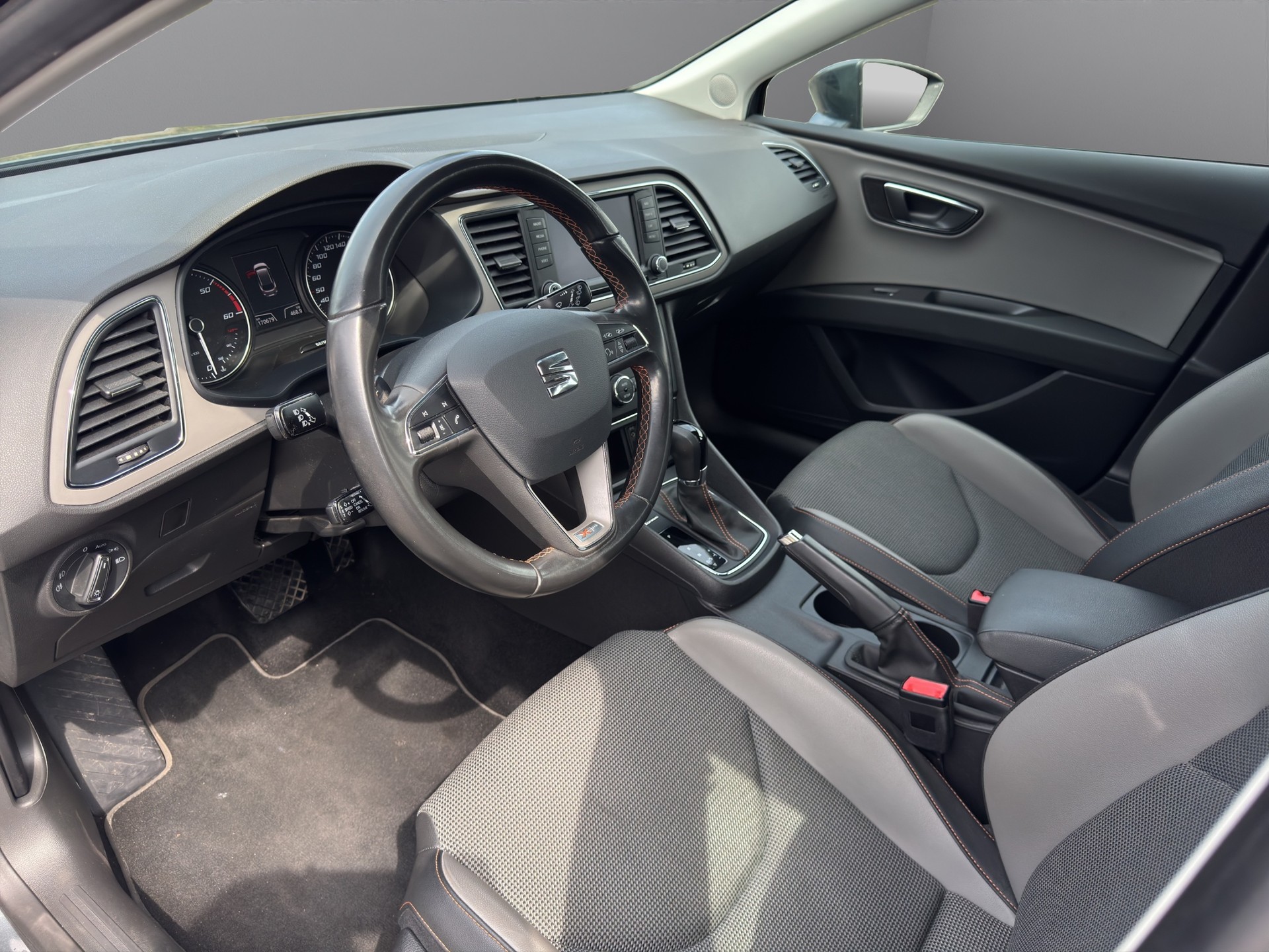 SEAT Leon ST 2.0 TDI X-Perience 4Drive DSG-image-11