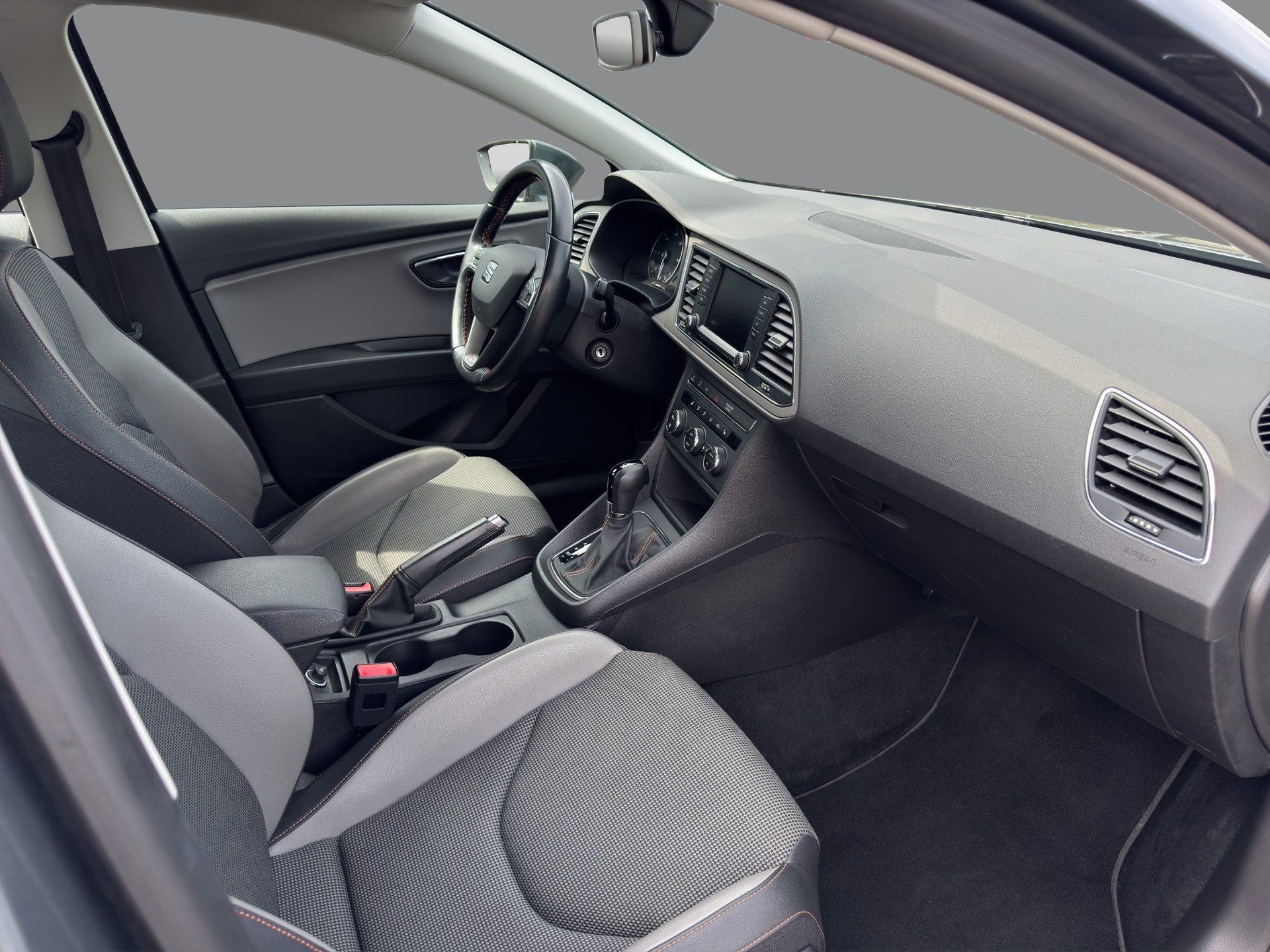 SEAT Leon ST 2.0 TDI X-Perience 4Drive DSG-image-10