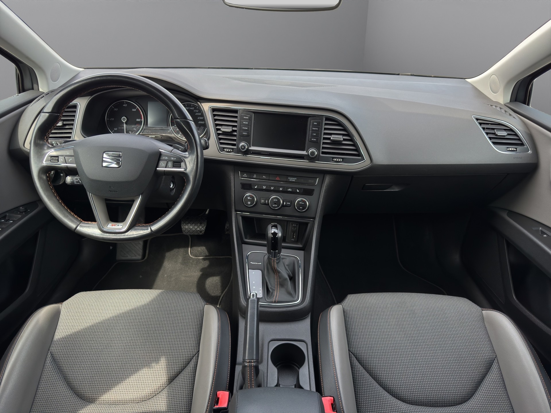 SEAT Leon ST 2.0 TDI X-Perience 4Drive DSG-image-15