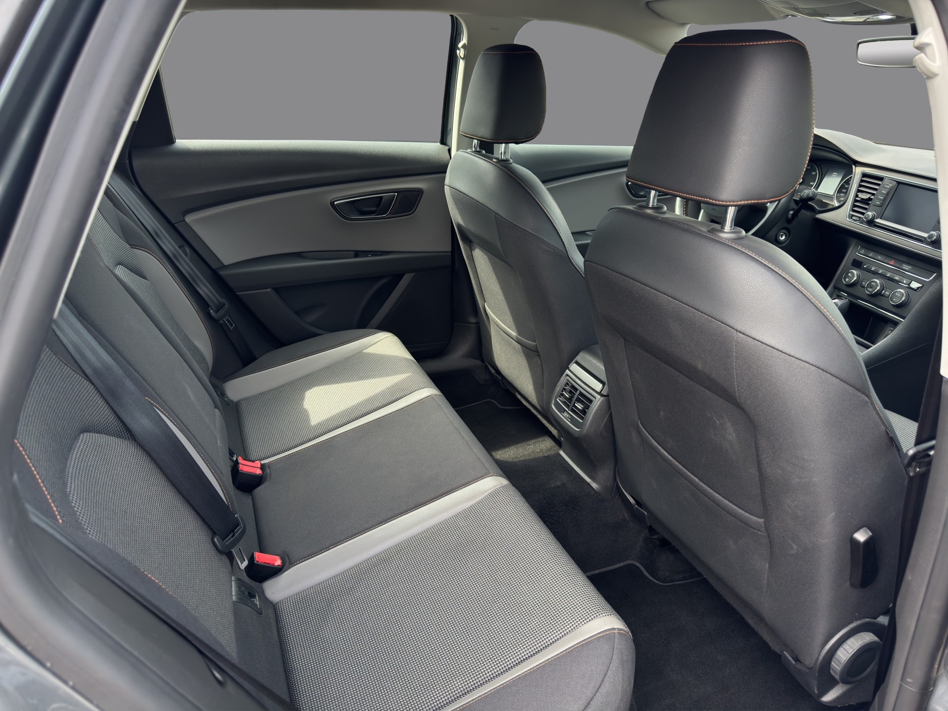 SEAT Leon ST 2.0 TDI X-Perience 4Drive DSG-image-9