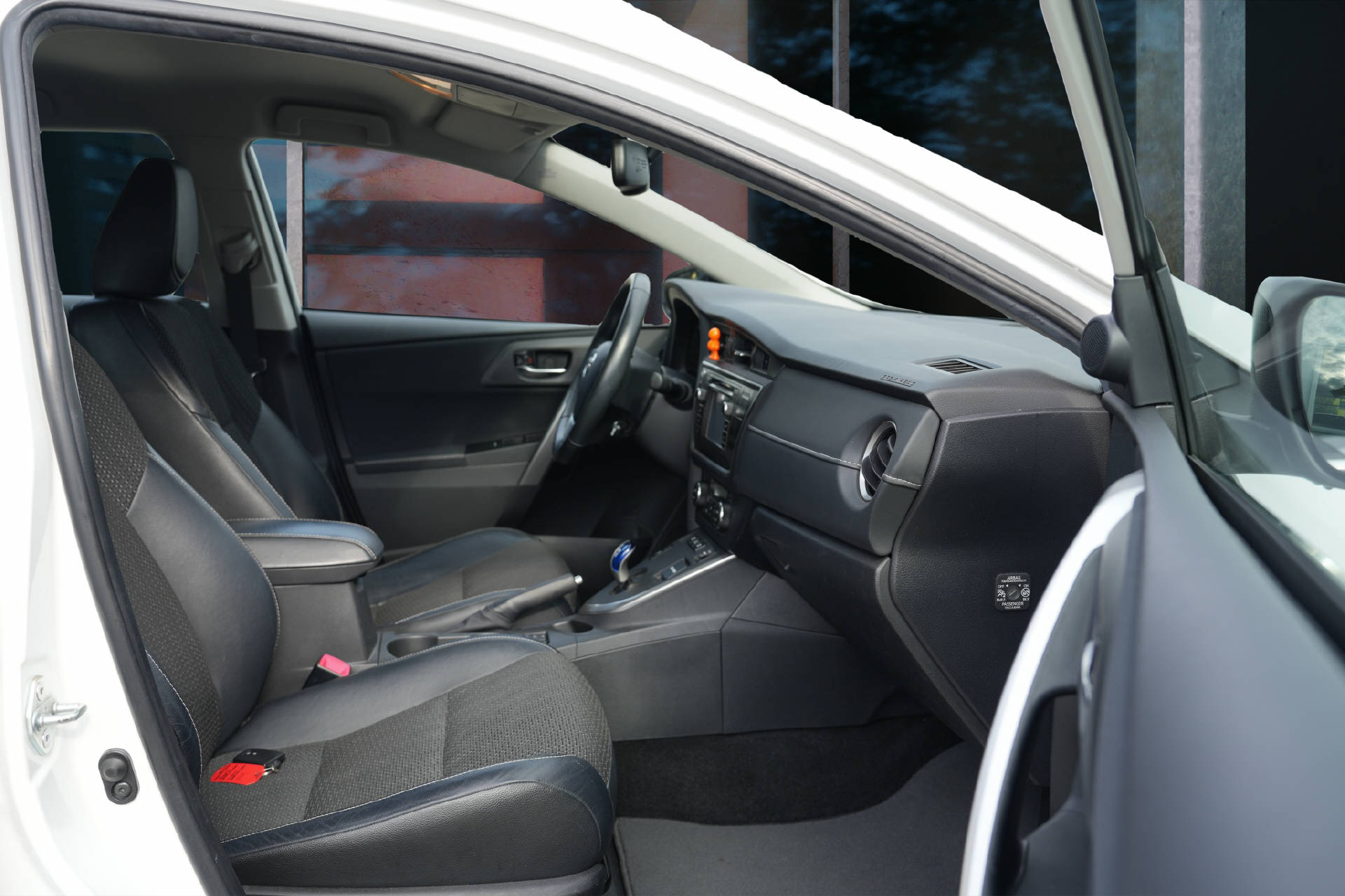 TOYOTA Auris Touring Sports 1.8 HSD Sol-image-7