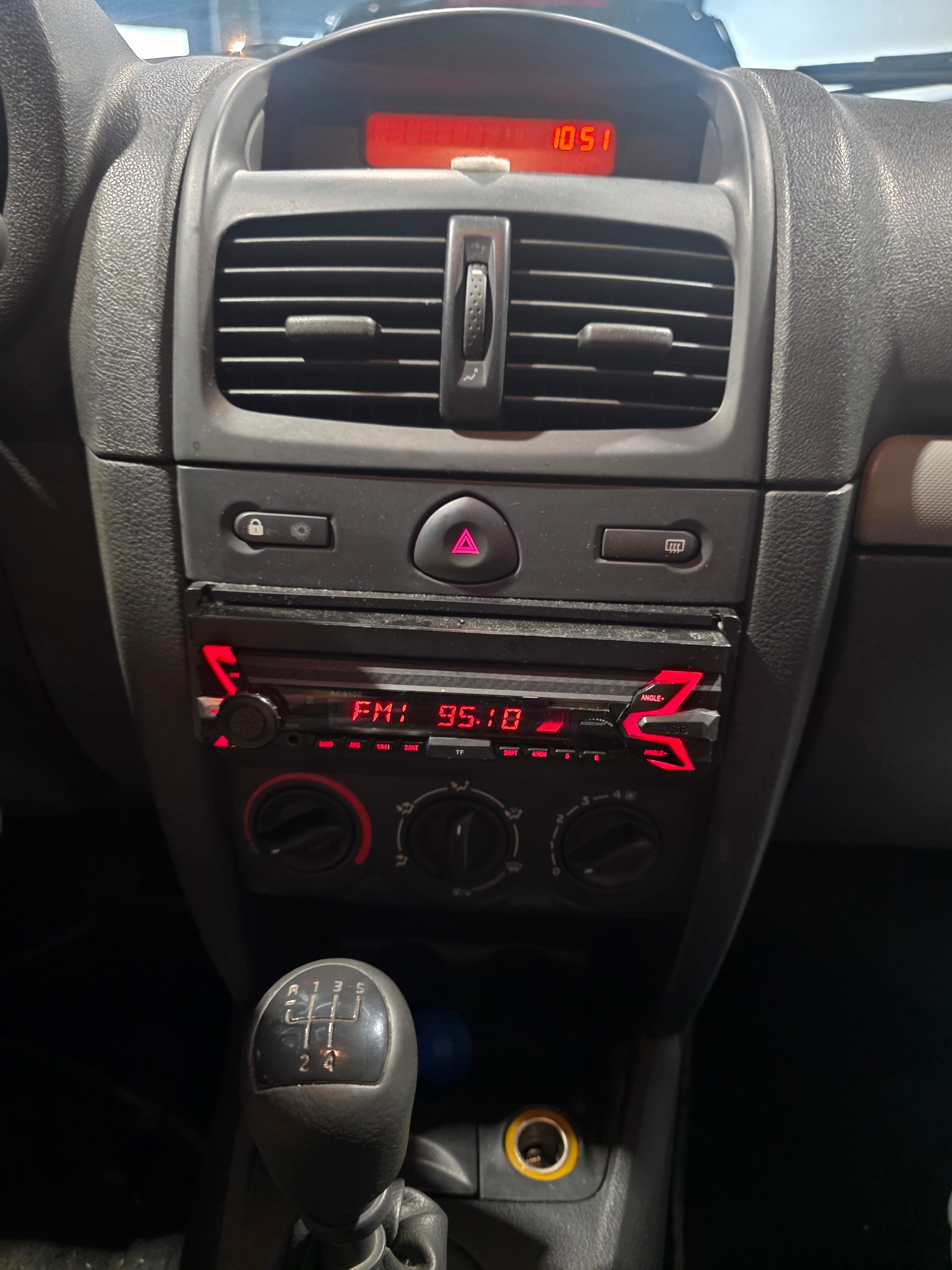RENAULT Clio 1.2 Storia-image-4